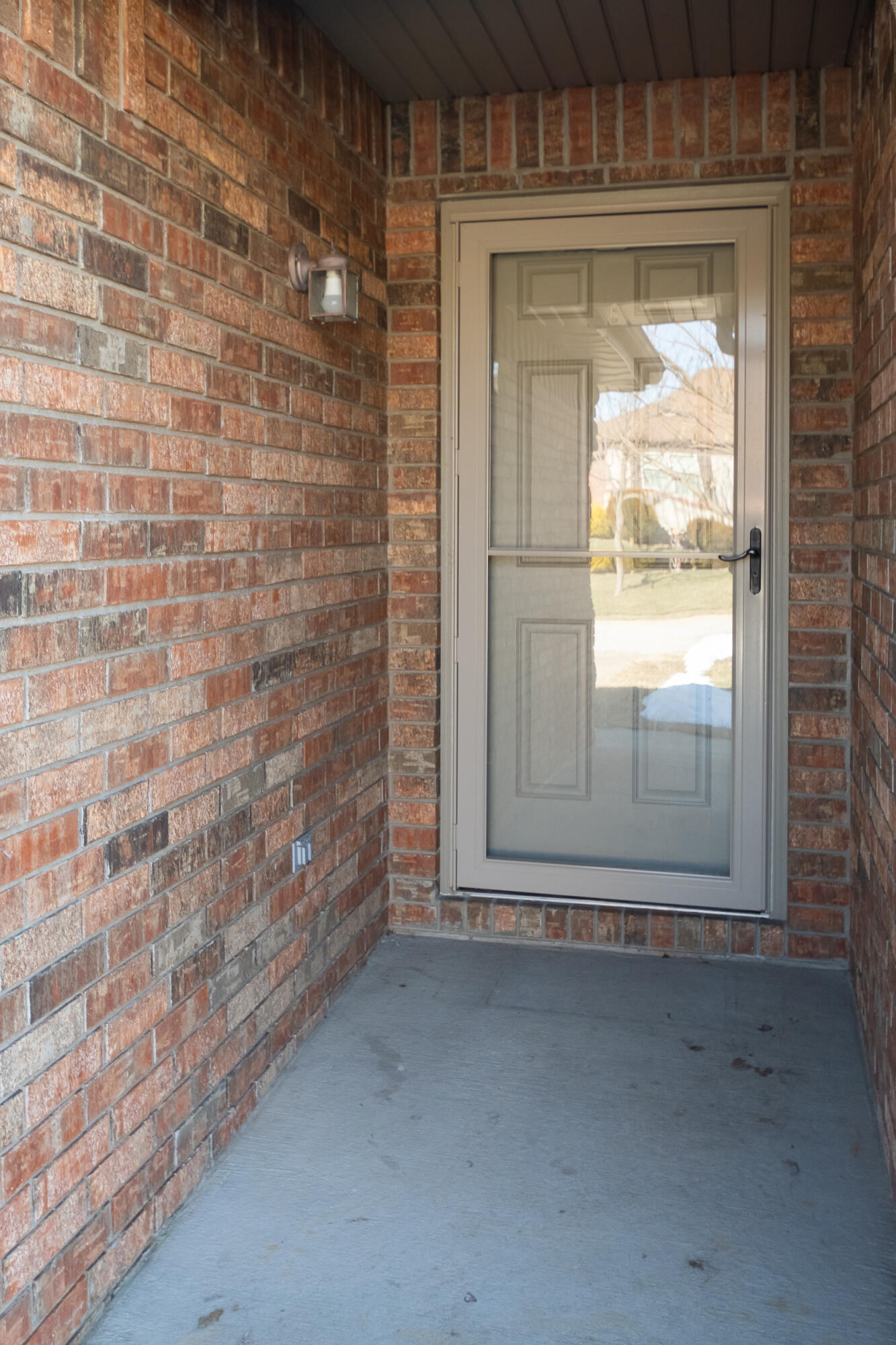 816 East Roubidoux Street Property Photo 8