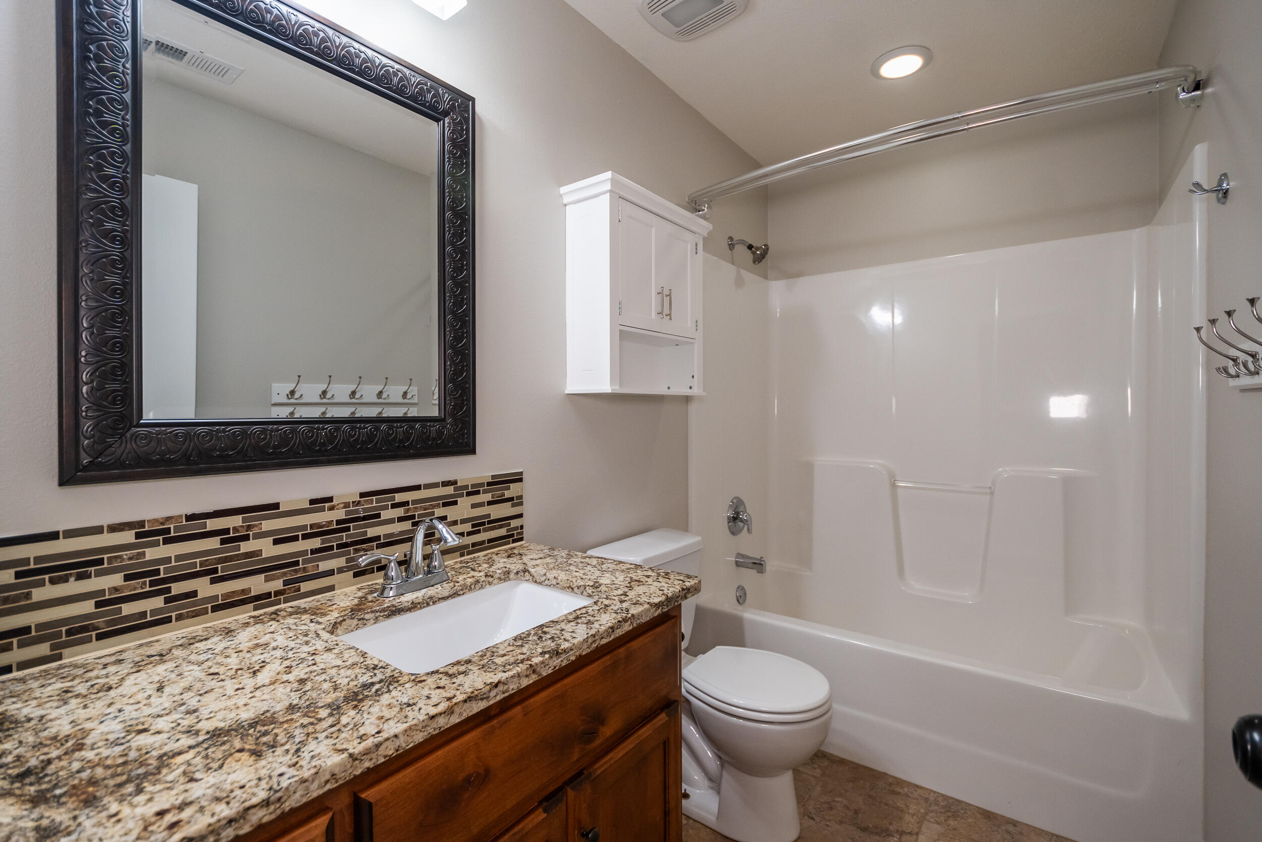 816 East Roubidoux Street Property Photo 33