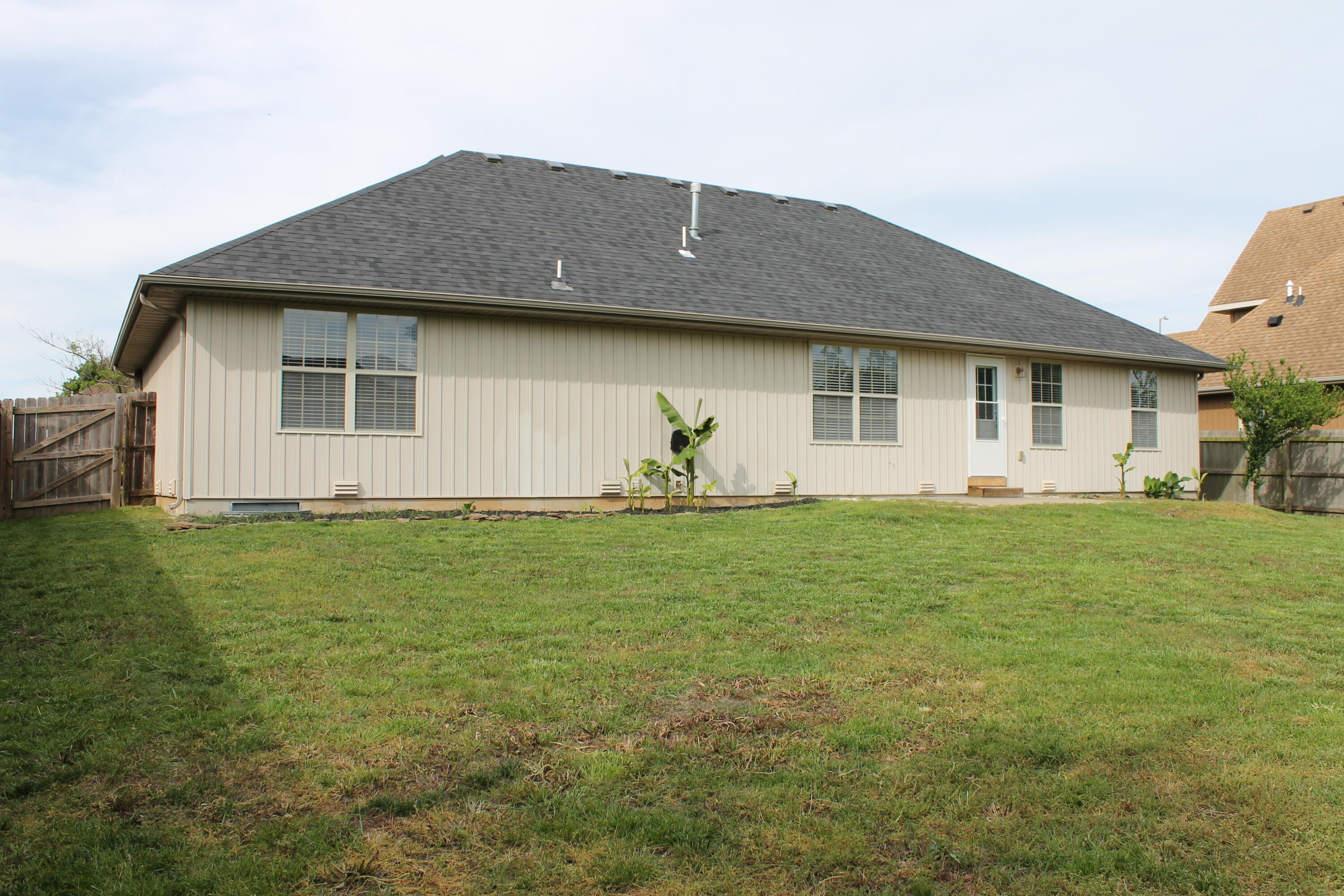 816 East Roubidoux Street Property Photo 59