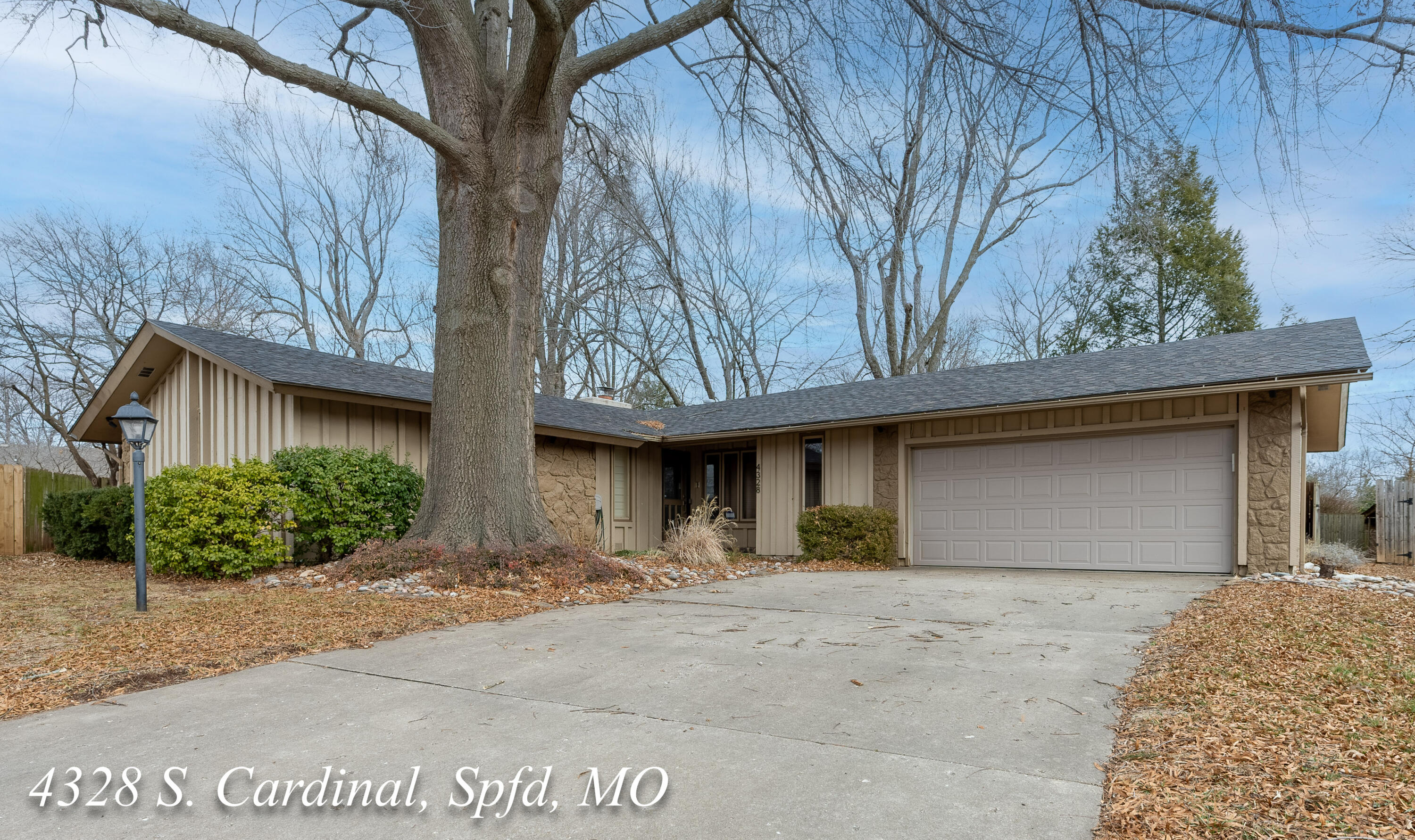 4328 South Cardinal Court Property Photo