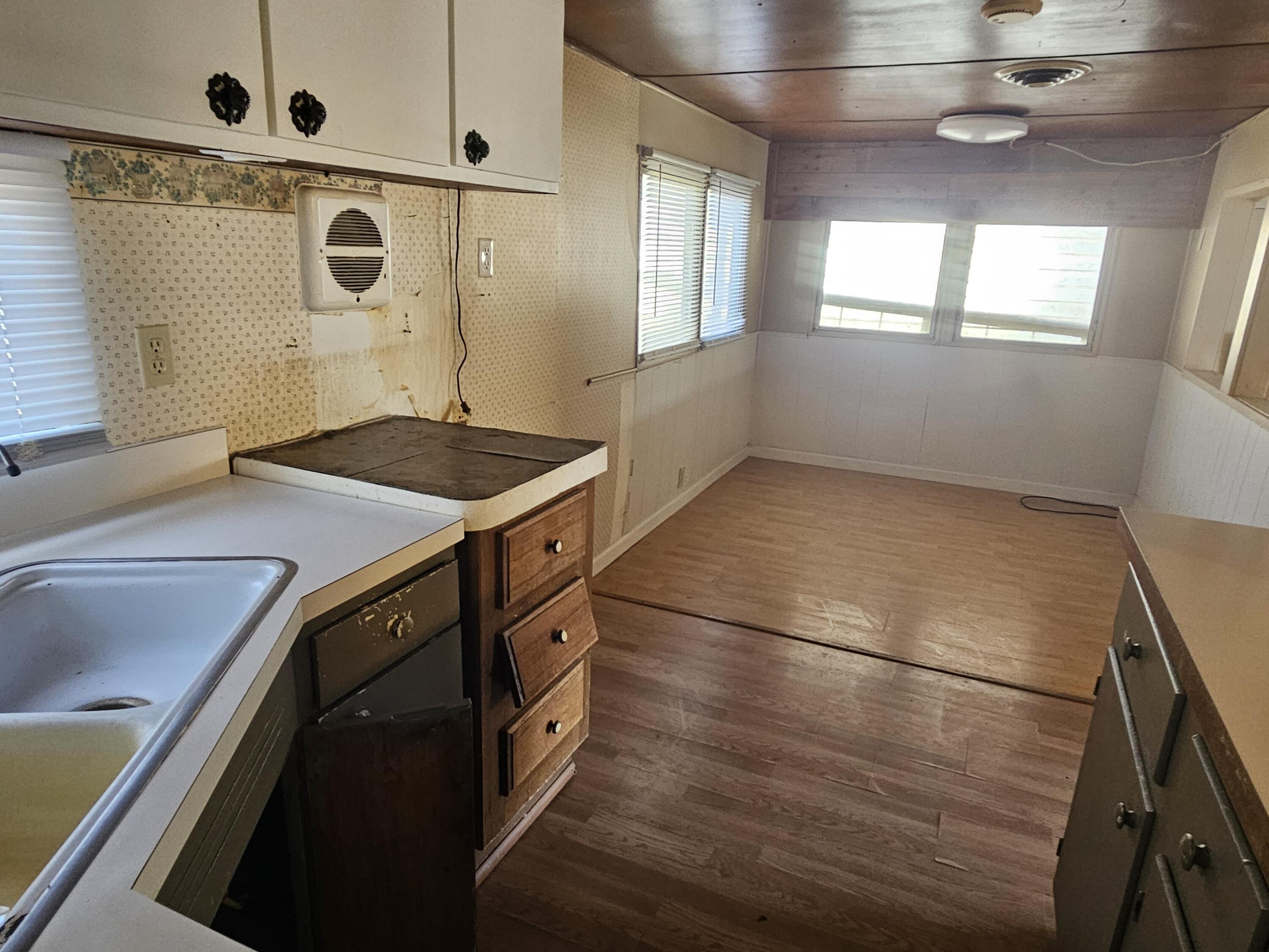 23318 Lindley Cove Drive Property Photo 4