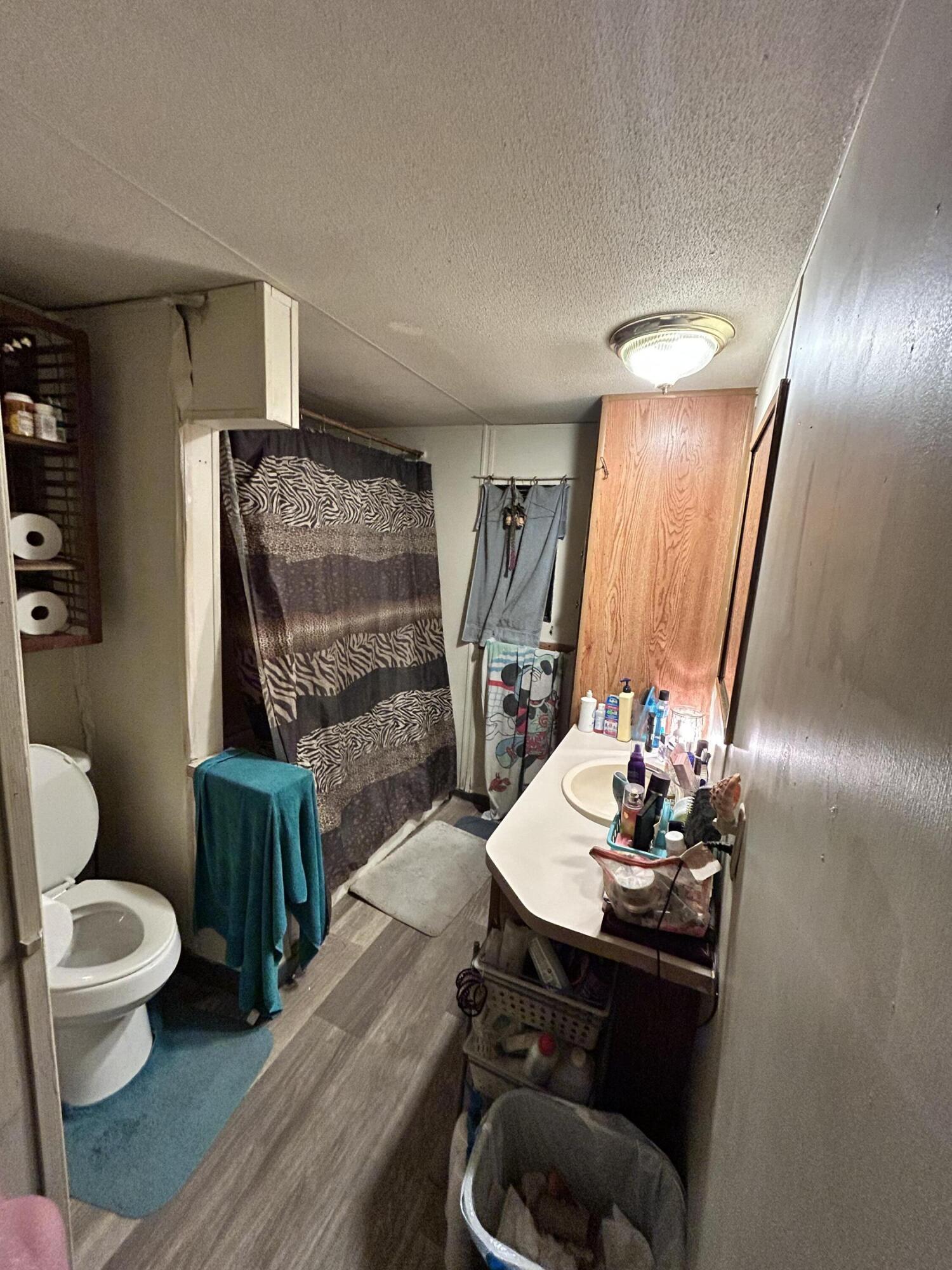1207 Lawrence 6348 Property Photo 11