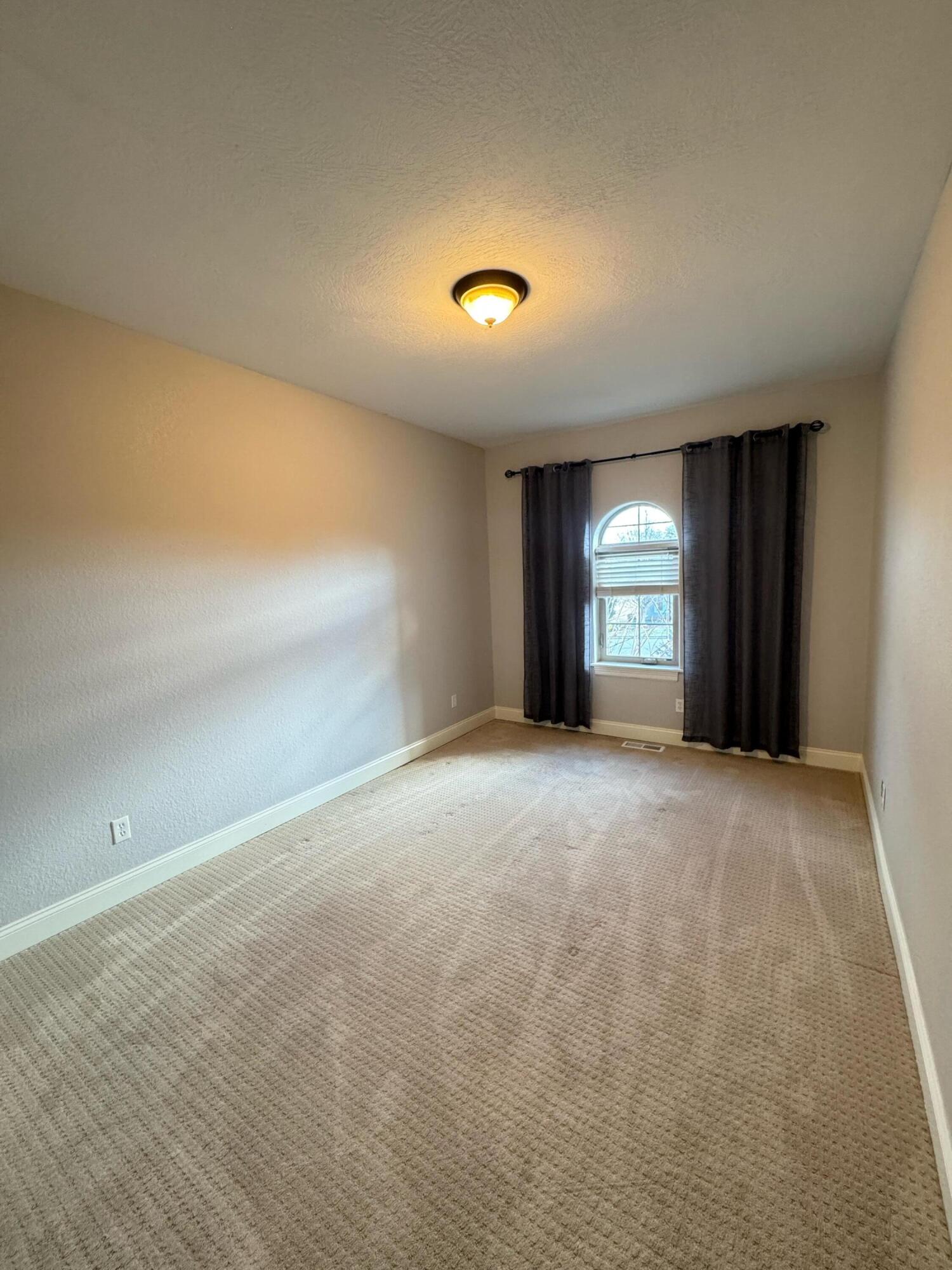 8304 Rolling Hills Dr Drive Property Photo 24