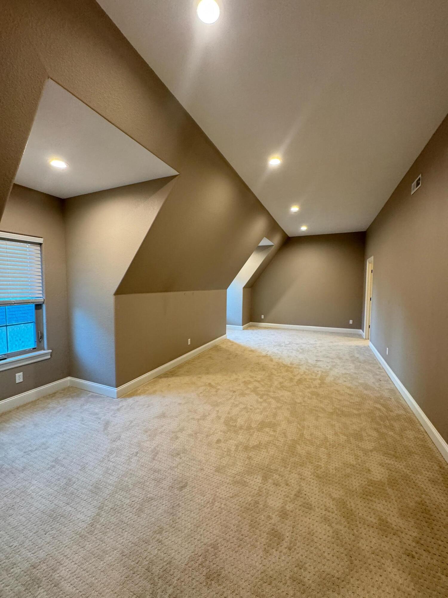 8304 Rolling Hills Dr Drive Property Photo 33