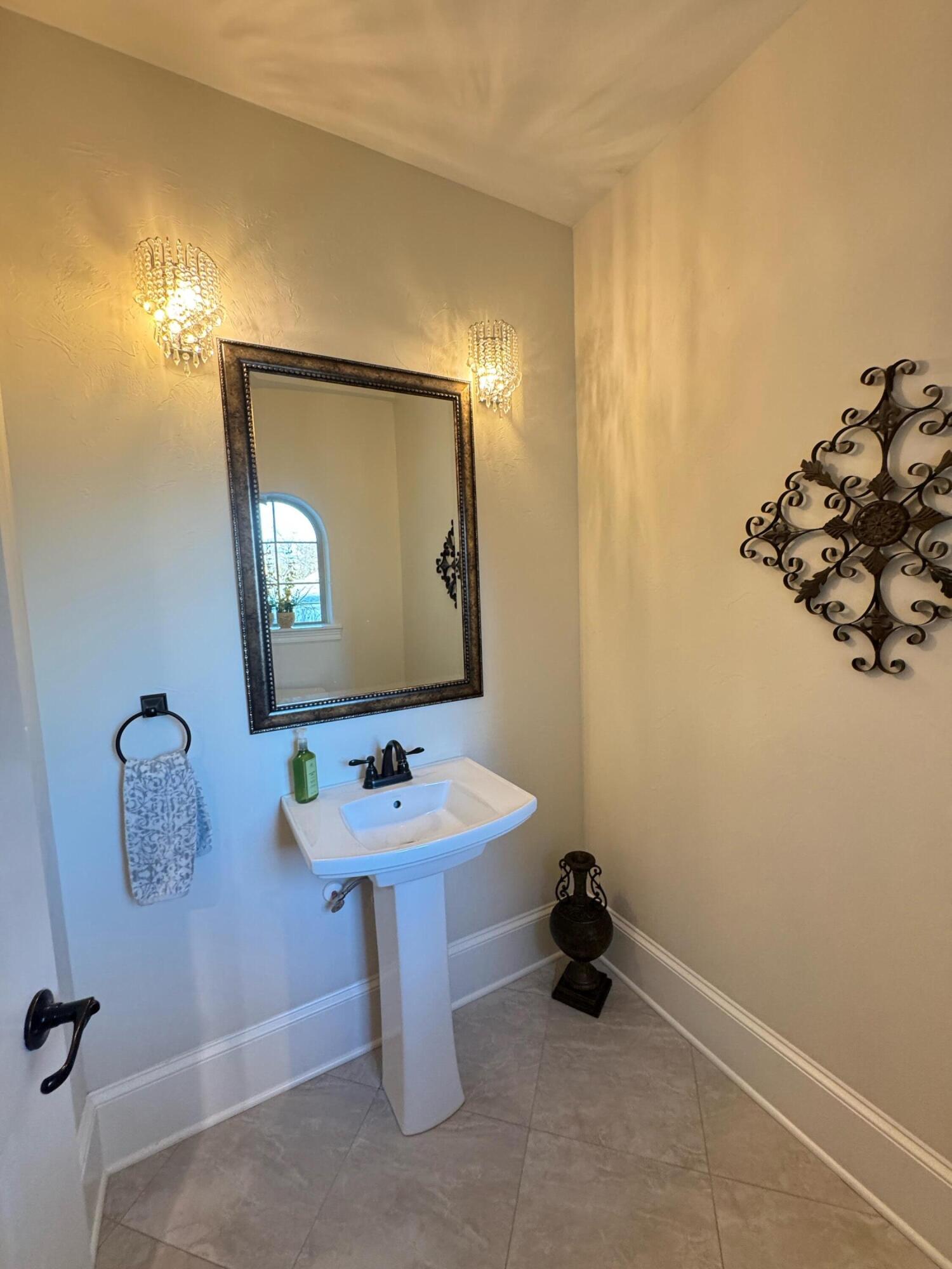 8304 Rolling Hills Dr Drive Property Photo 44