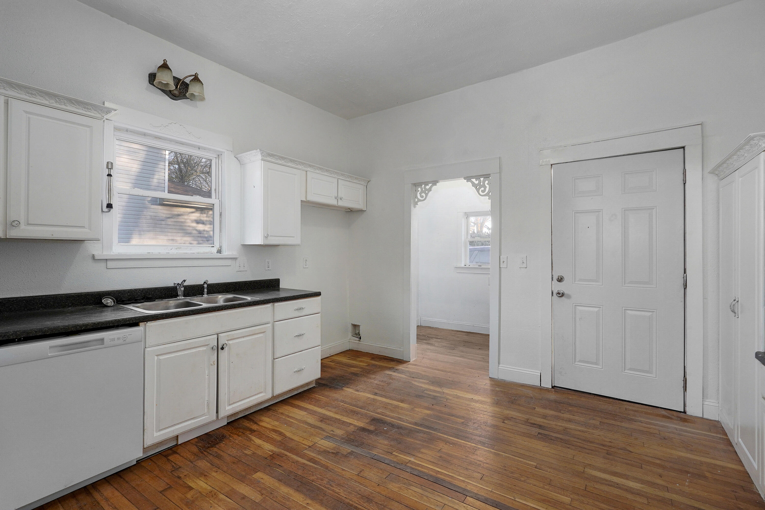 418 East Atlantic Street Property Photo 11