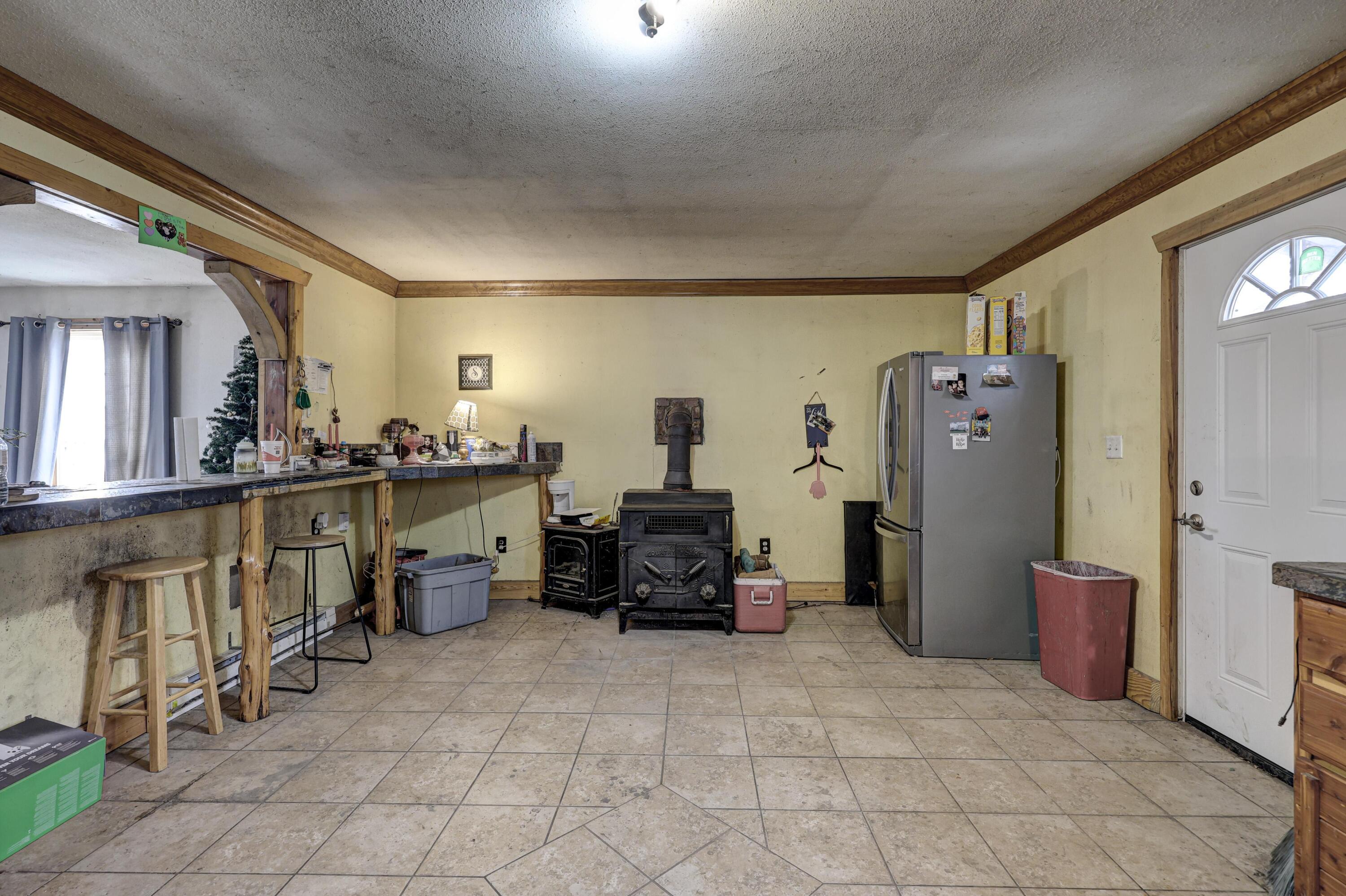1101 North Anderson Avenue Property Photo 7