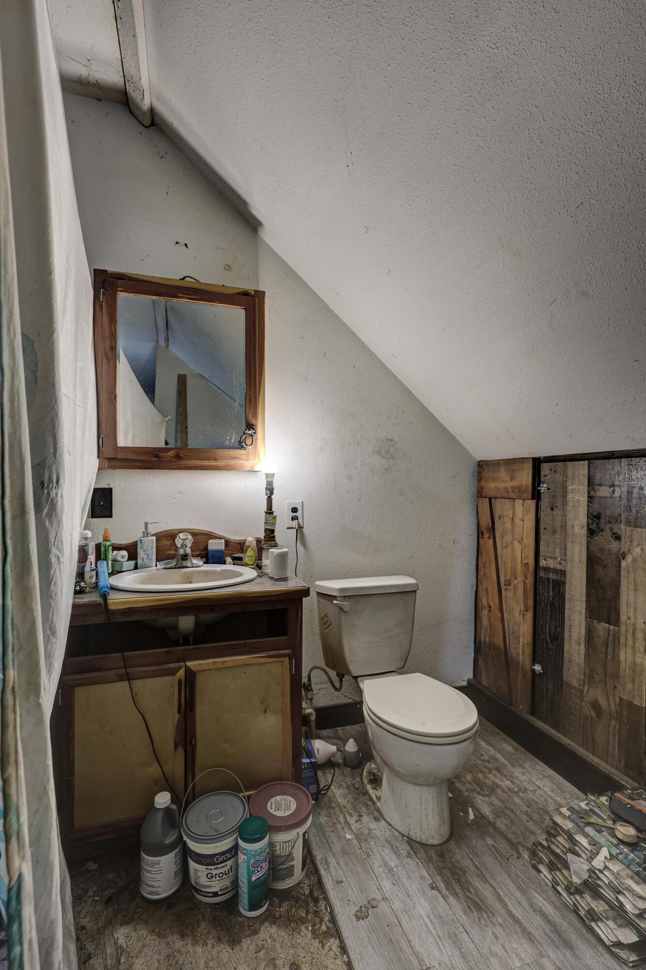 1101 North Anderson Avenue Property Photo 12