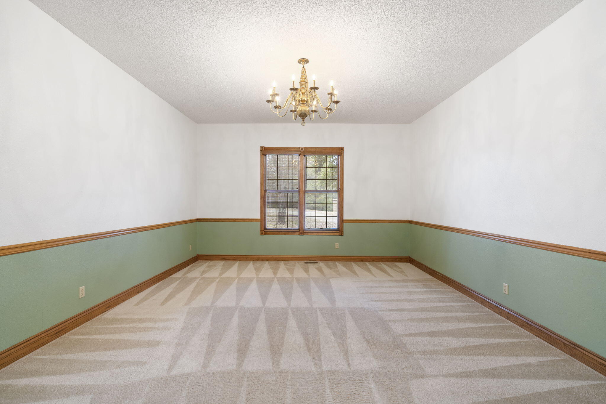 1013 Silvercrest Place Property Photo 16