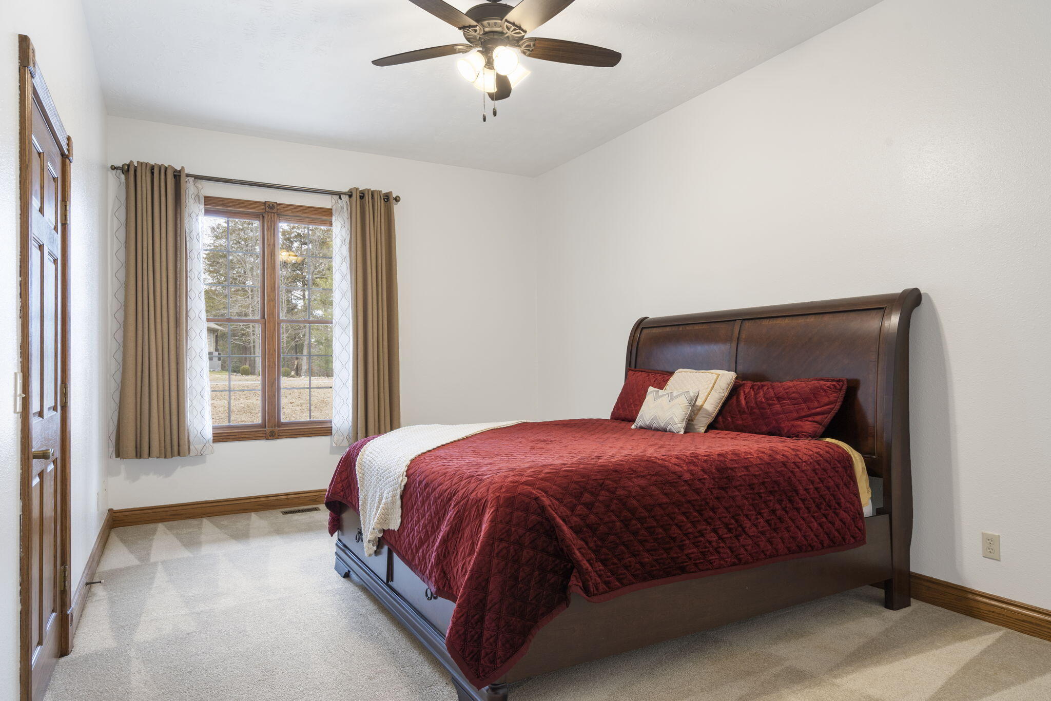 1013 Silvercrest Place Property Photo 28