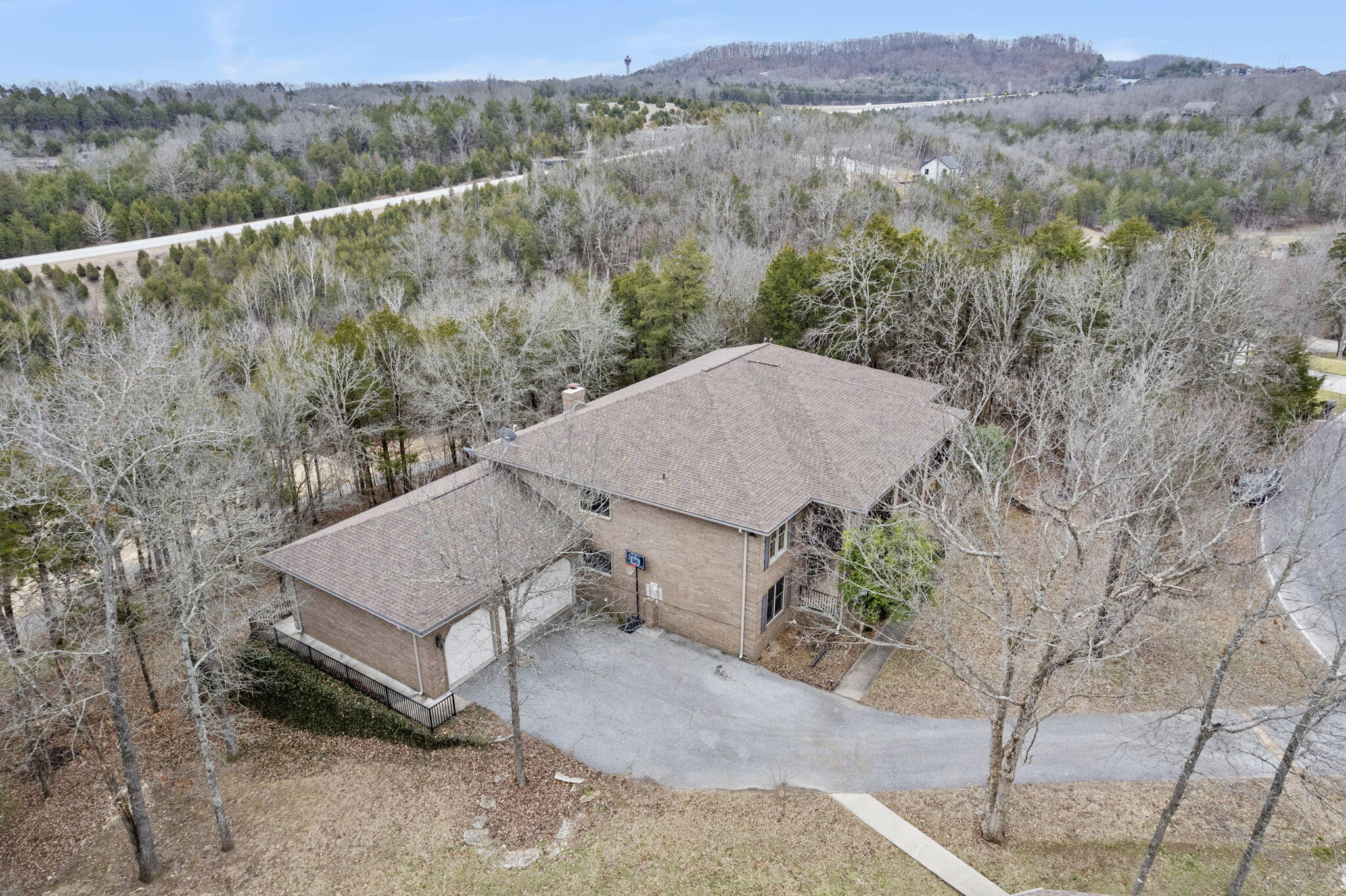 1013 Silvercrest Place Property Photo 39