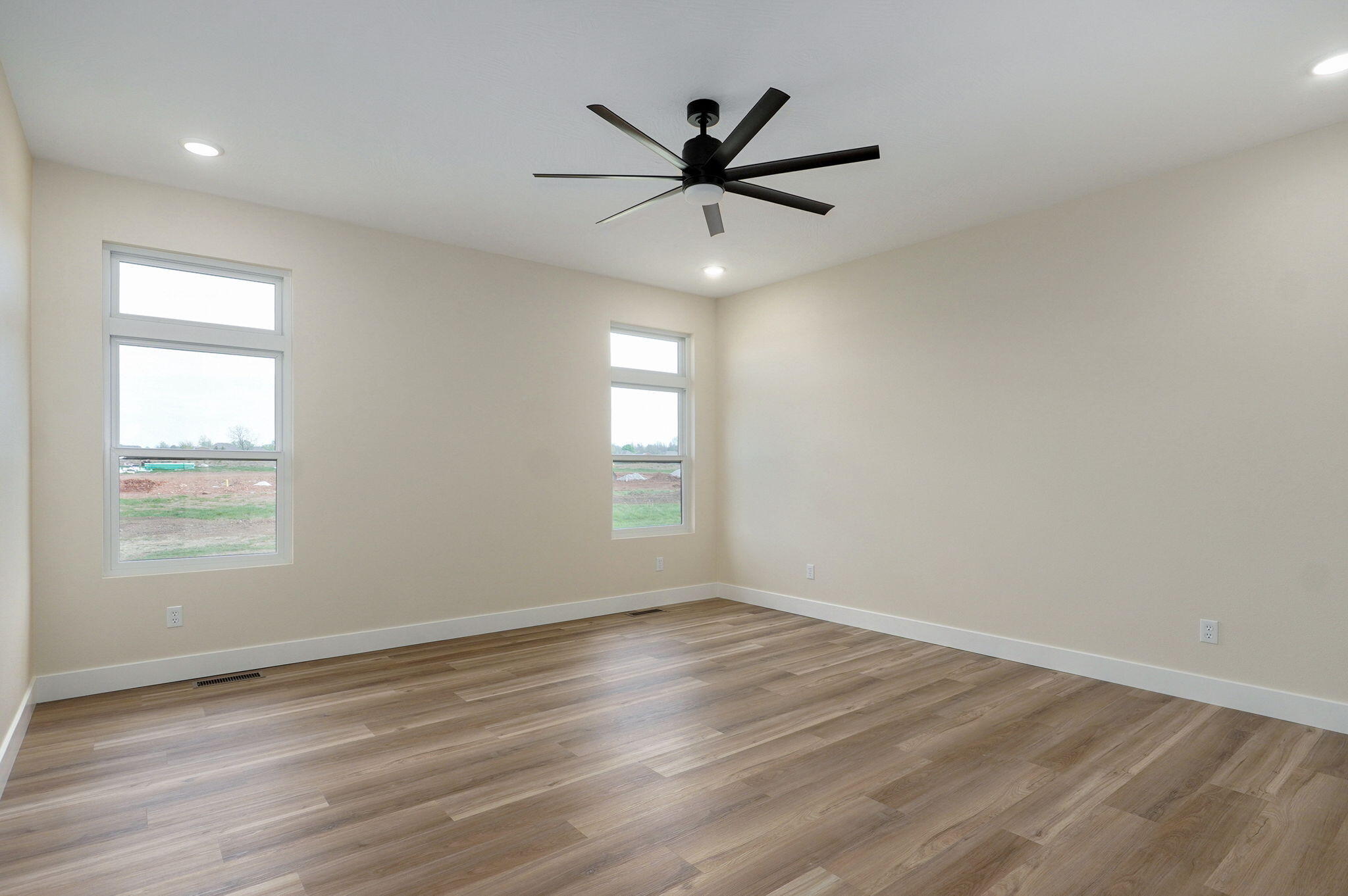 1797 East Cobblestone Drive Property Photo 23