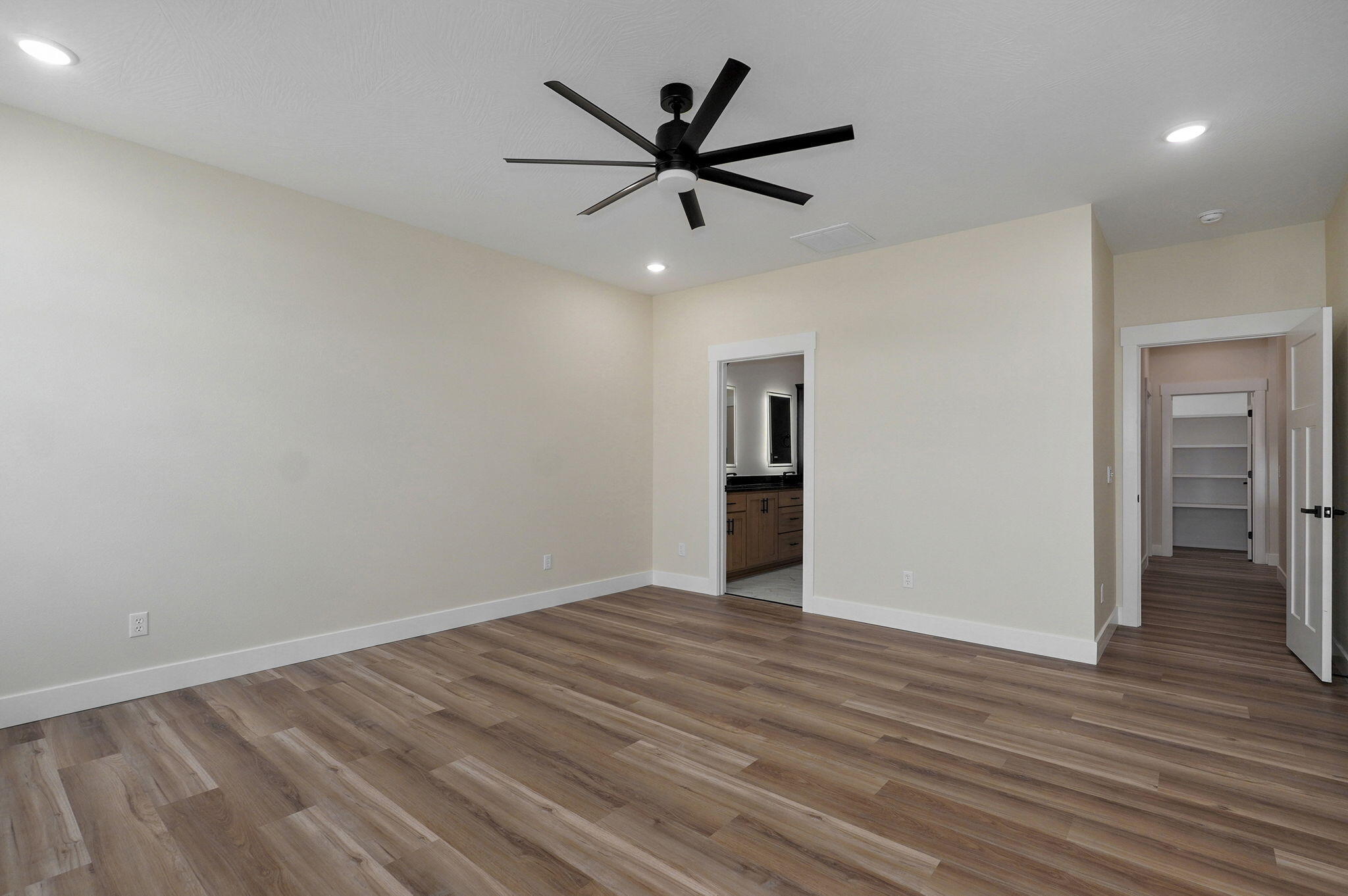 1797 East Cobblestone Drive Property Photo 24