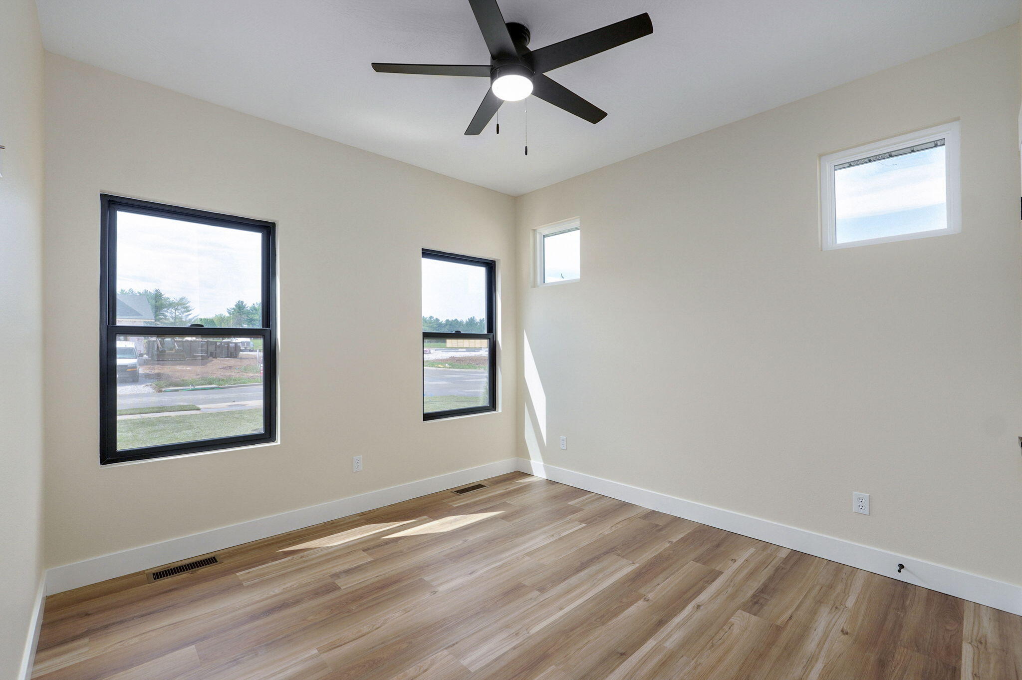 1797 East Cobblestone Drive Property Photo 32