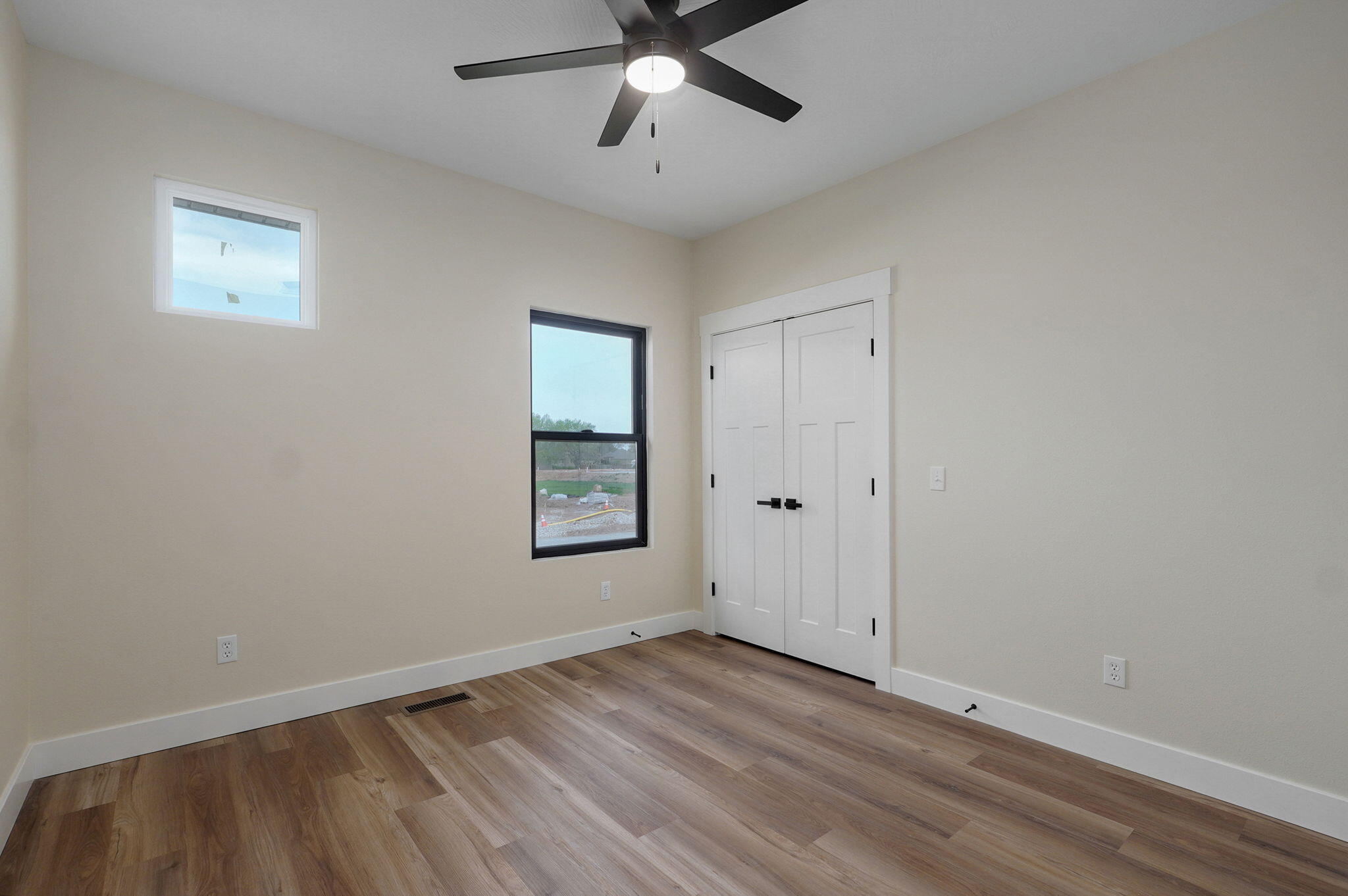1797 East Cobblestone Drive Property Photo 34