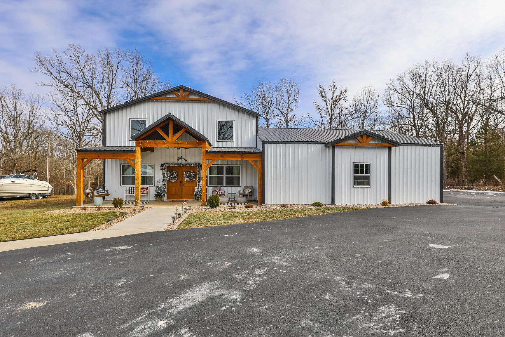 4696 Highway H Property Photo