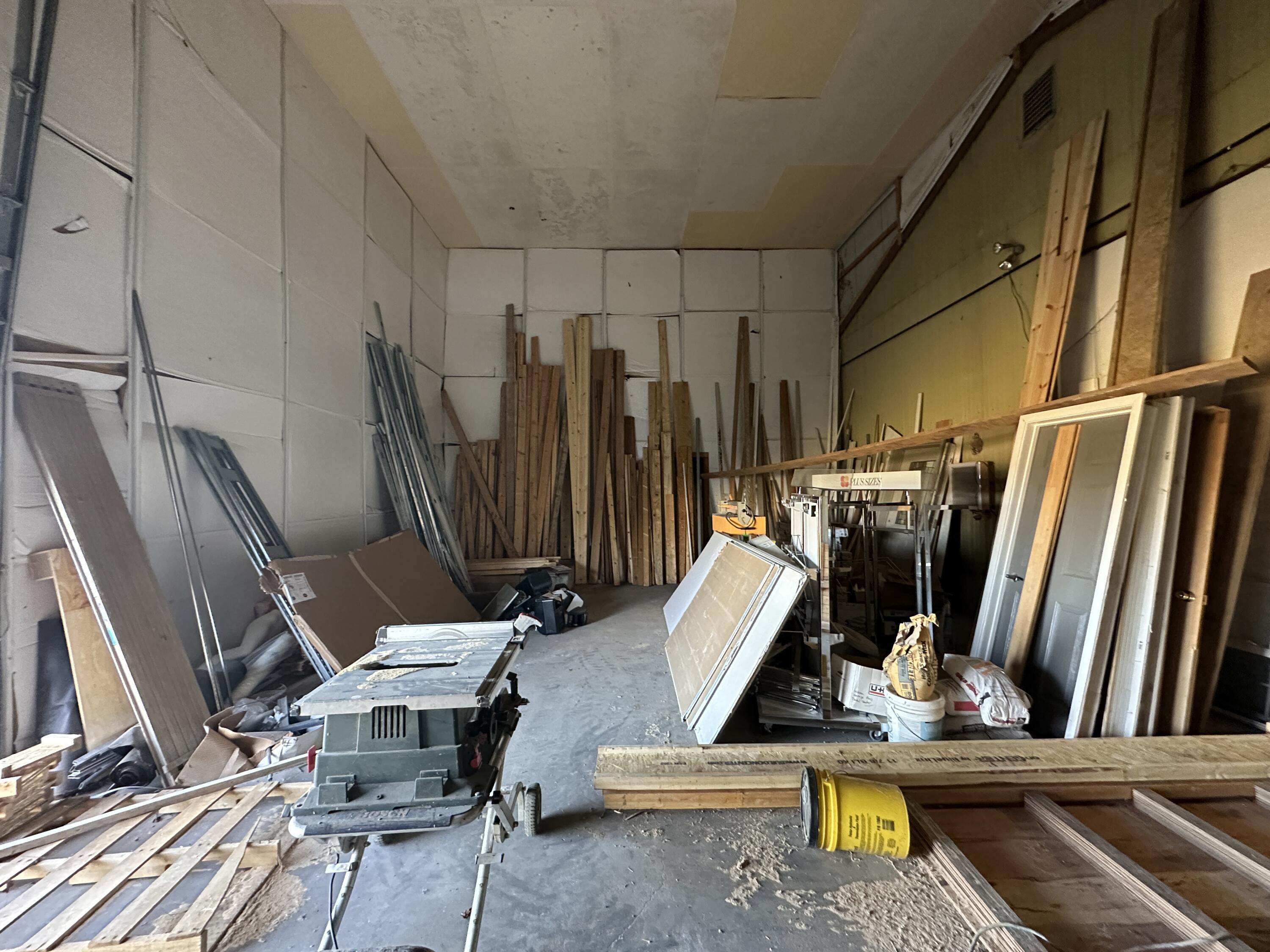103 West 16th Street Property Photo 19