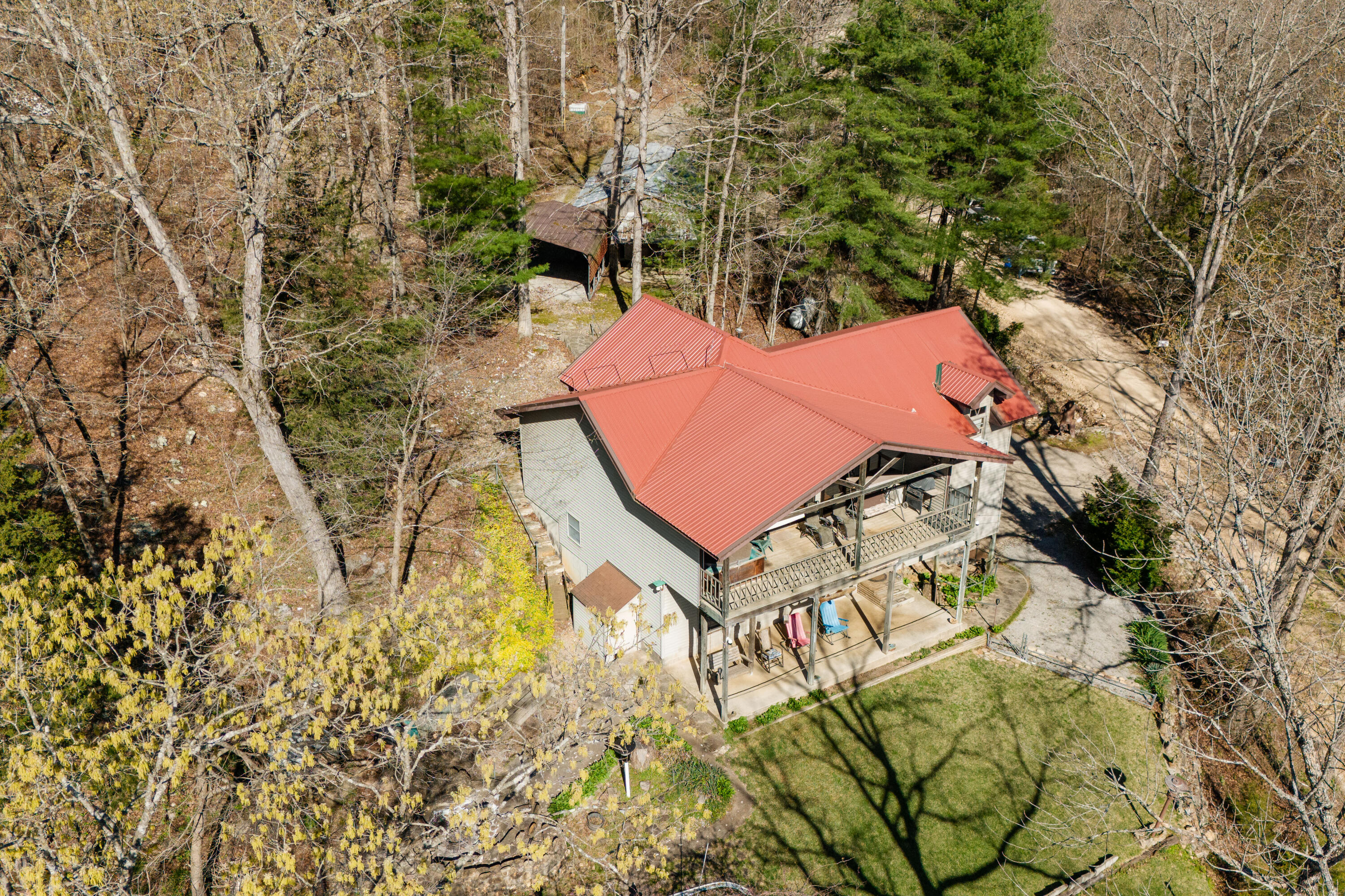948 County Road 318 Property Photo 5