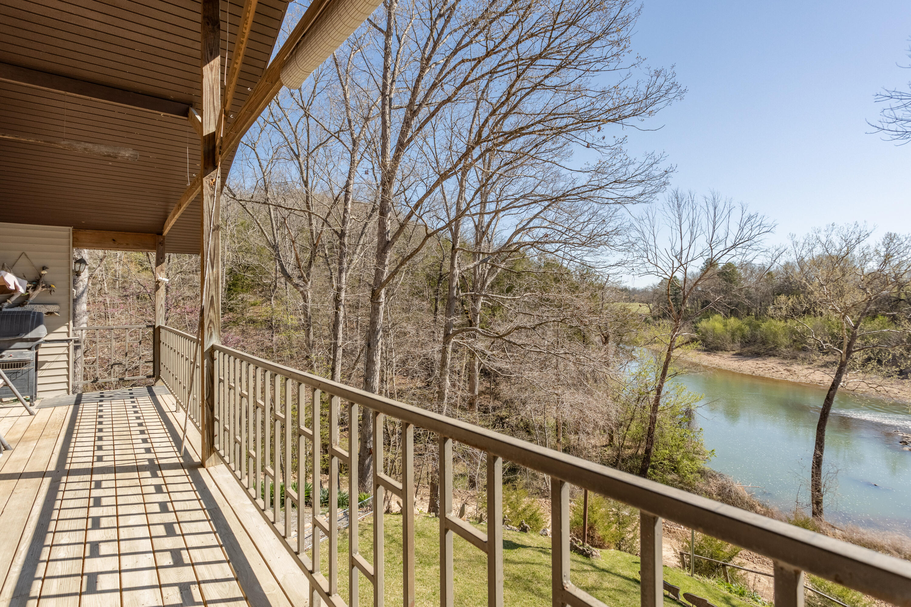 948 County Road 318 Property Photo 28