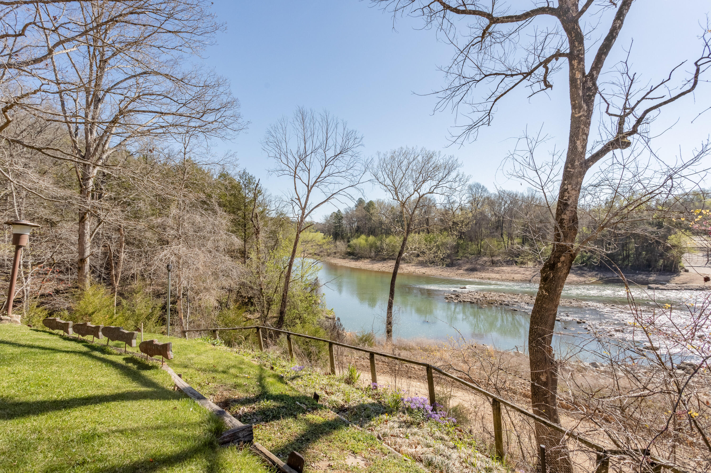 948 County Road 318 Property Photo 54