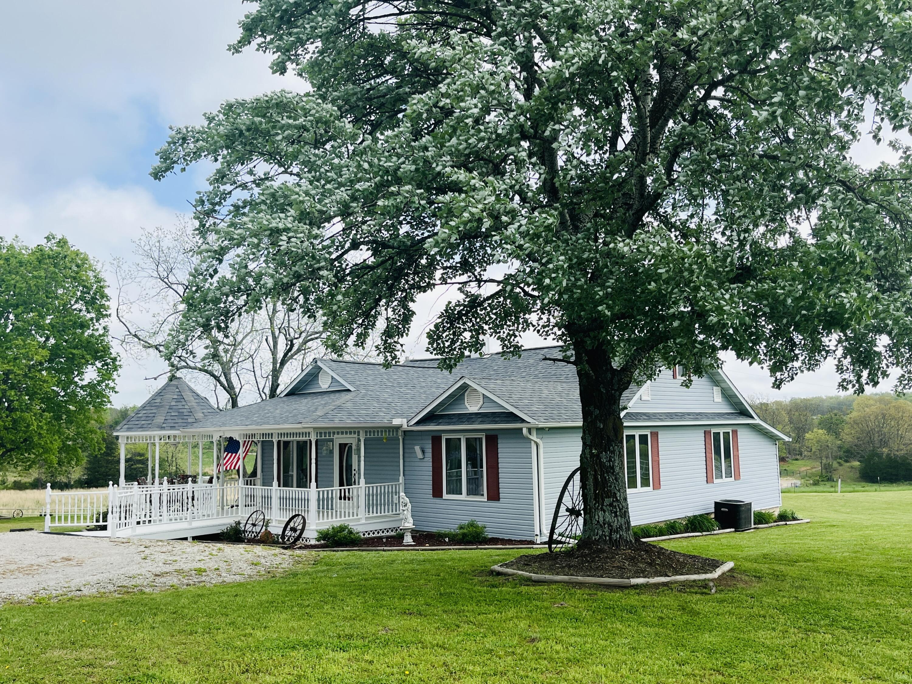 4298 Shady Grove Road Property Photo 2