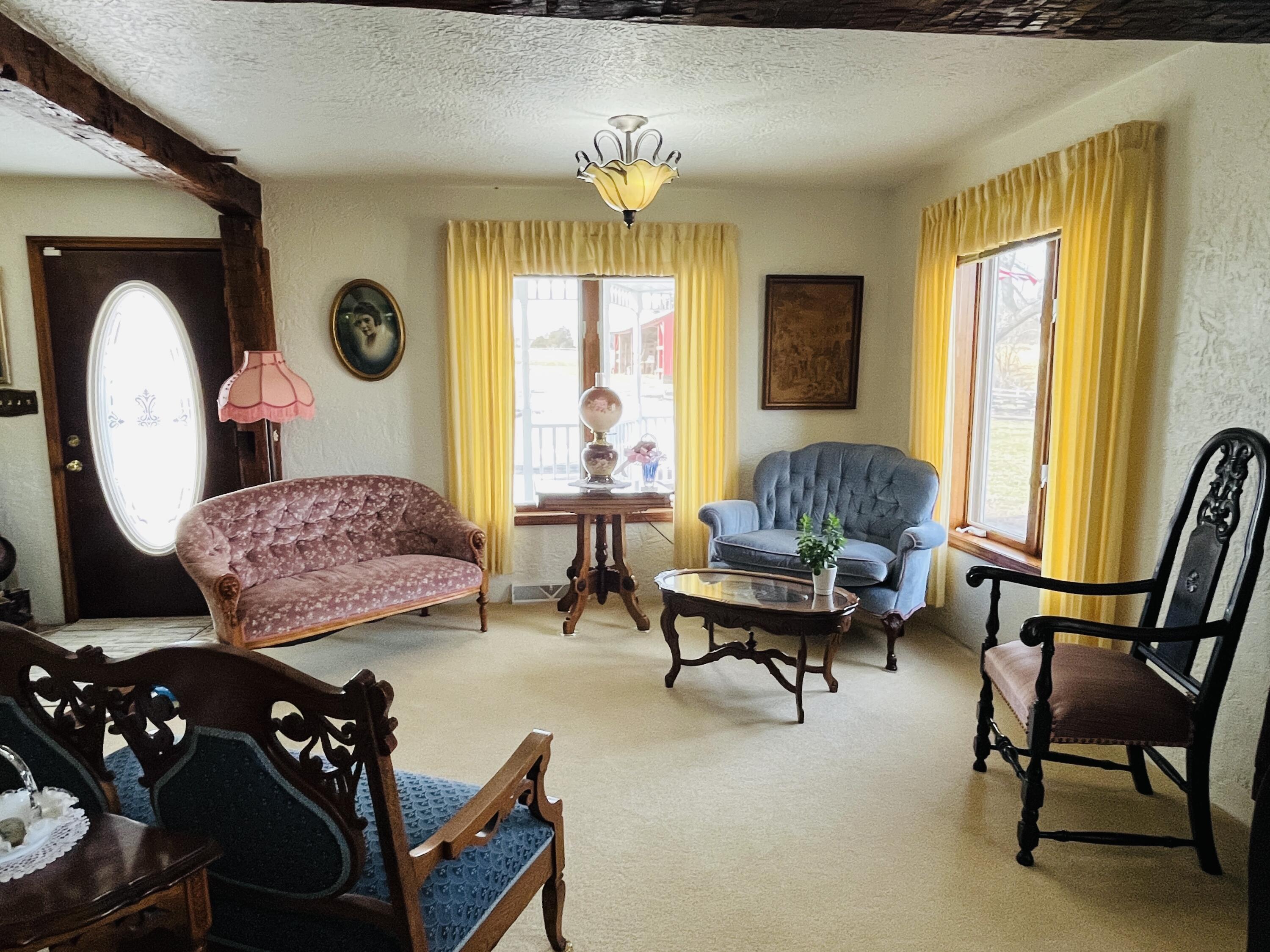4298 Shady Grove Road Property Photo 7