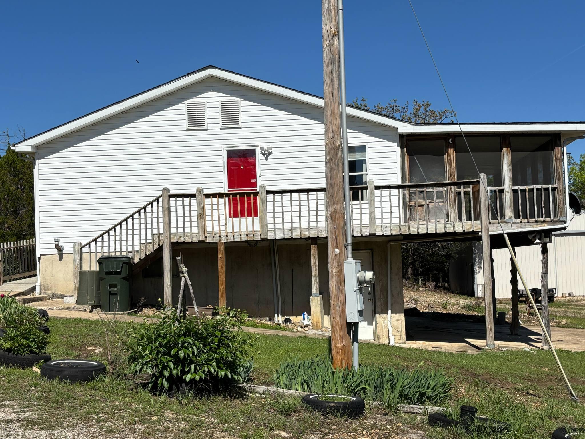 979 Matherly Road Property Photo 4