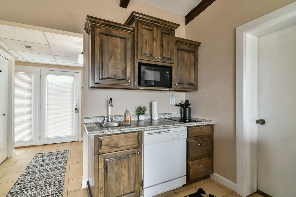 80 Kimberling Crossing Drive Property Photo 4