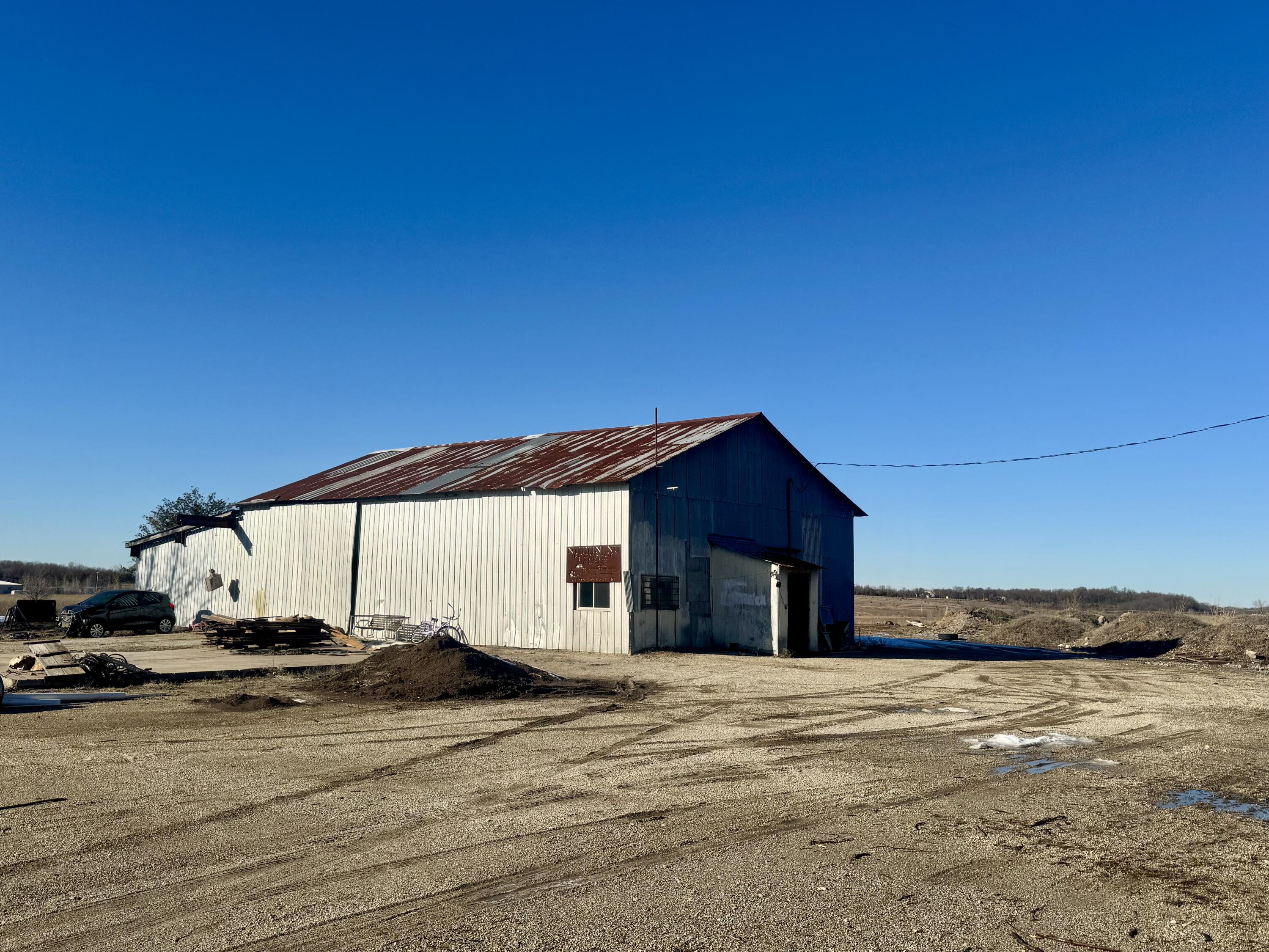 200 North Davey Street Property Photo 6