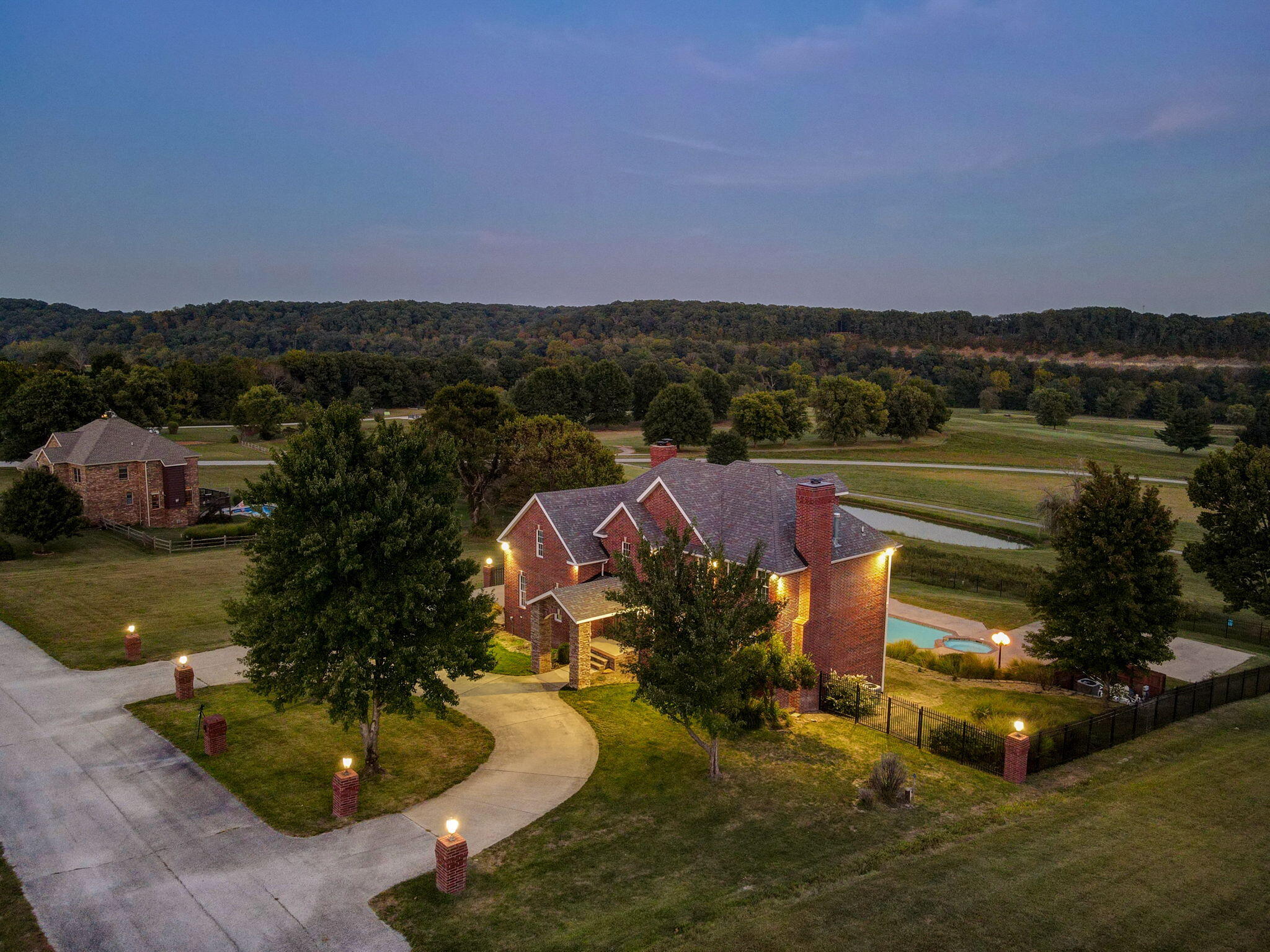Hidden Valley Estate Real Estate Listings Main Image