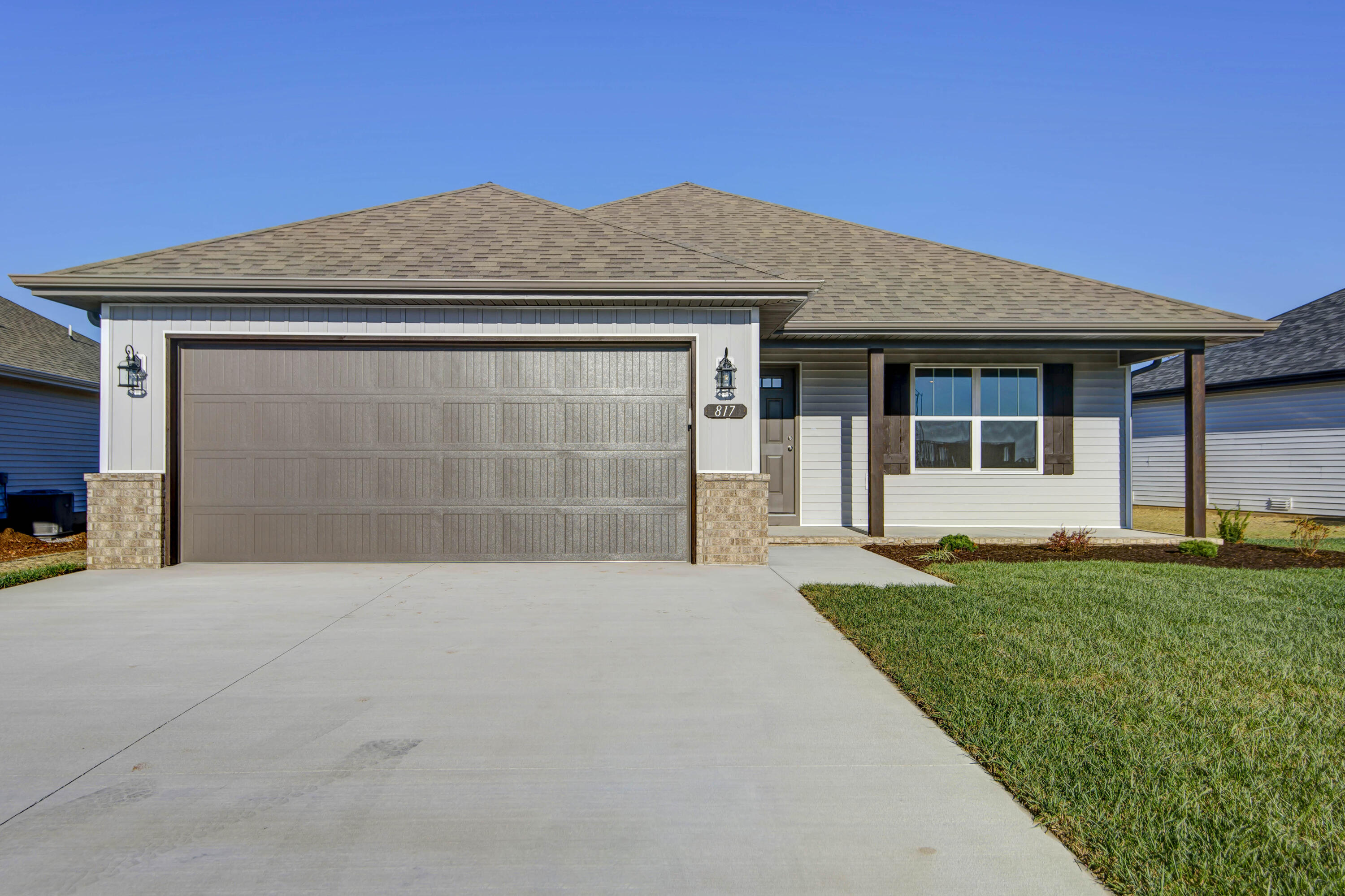 559 Spring Meadow Drive Property Photo 1