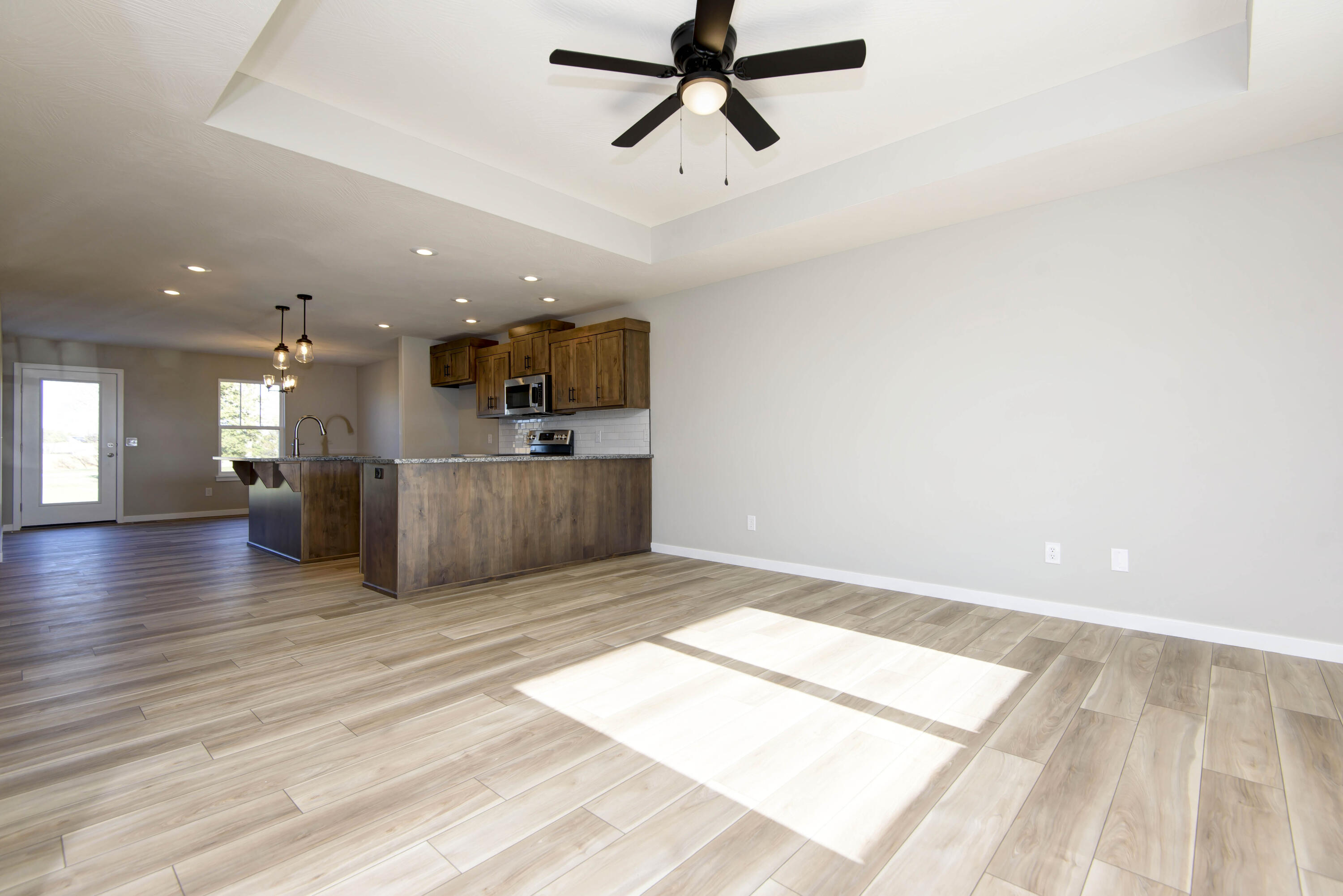 559 Spring Meadow Drive Property Photo 15