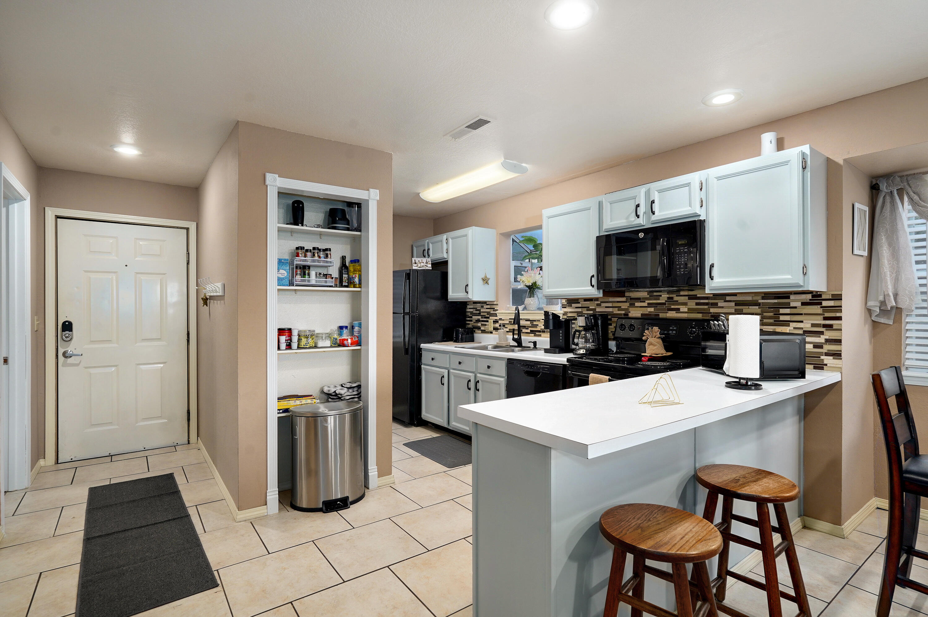 39 Lantern Bay Lane Property Photo 5