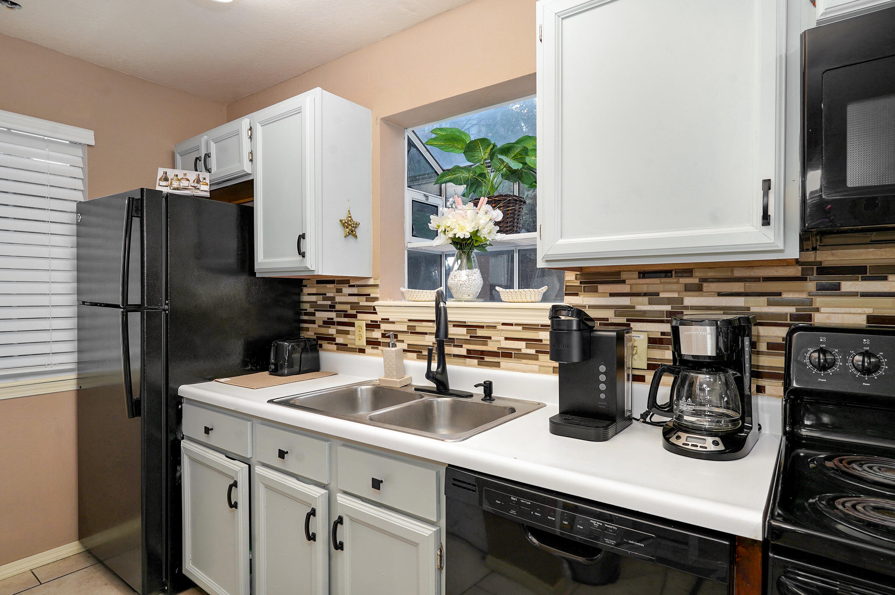 39 Lantern Bay Lane Property Photo 7