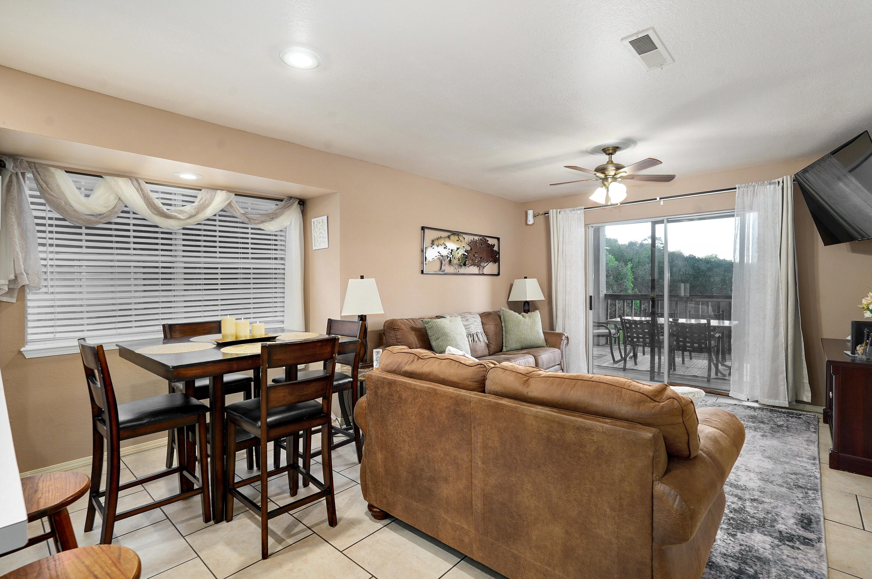 39 Lantern Bay Lane Property Photo 9