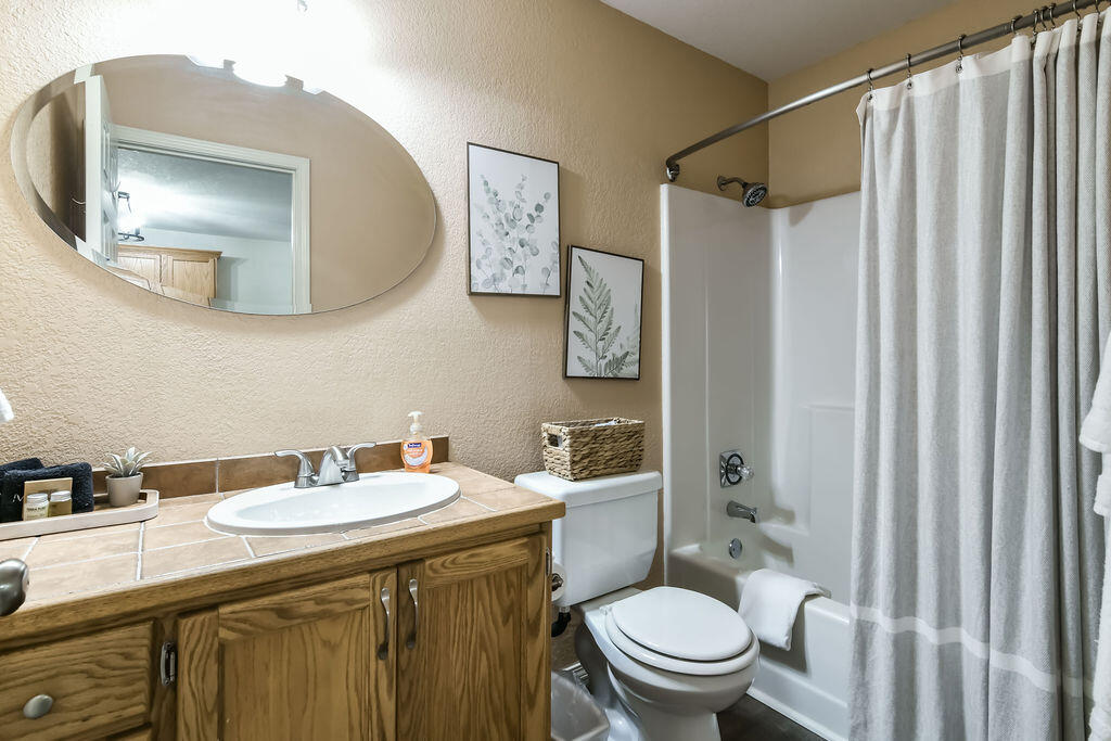 32 Golfshores Drive Property Photo 12