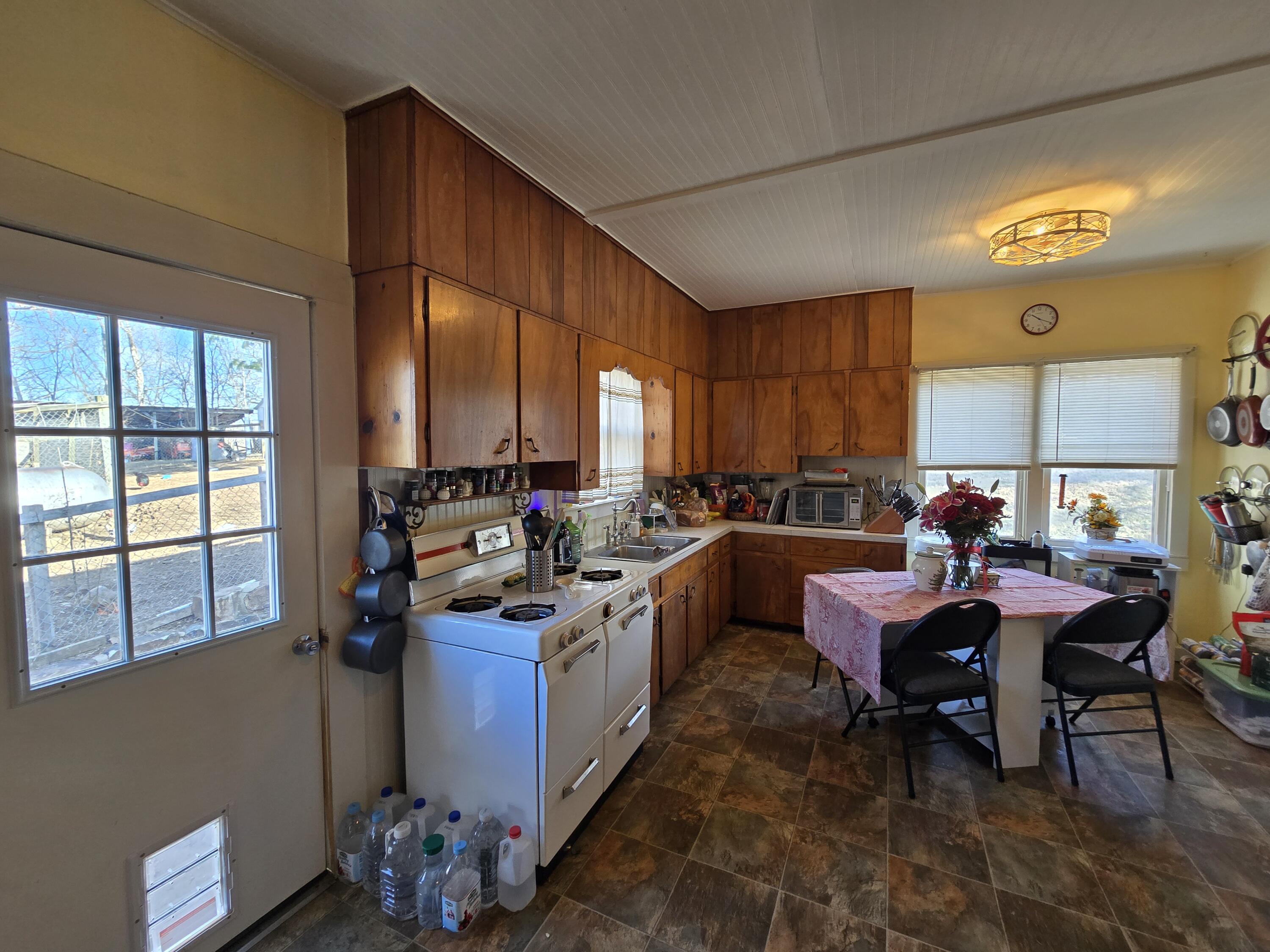 159 State Highway W Highway West Property Photo 94