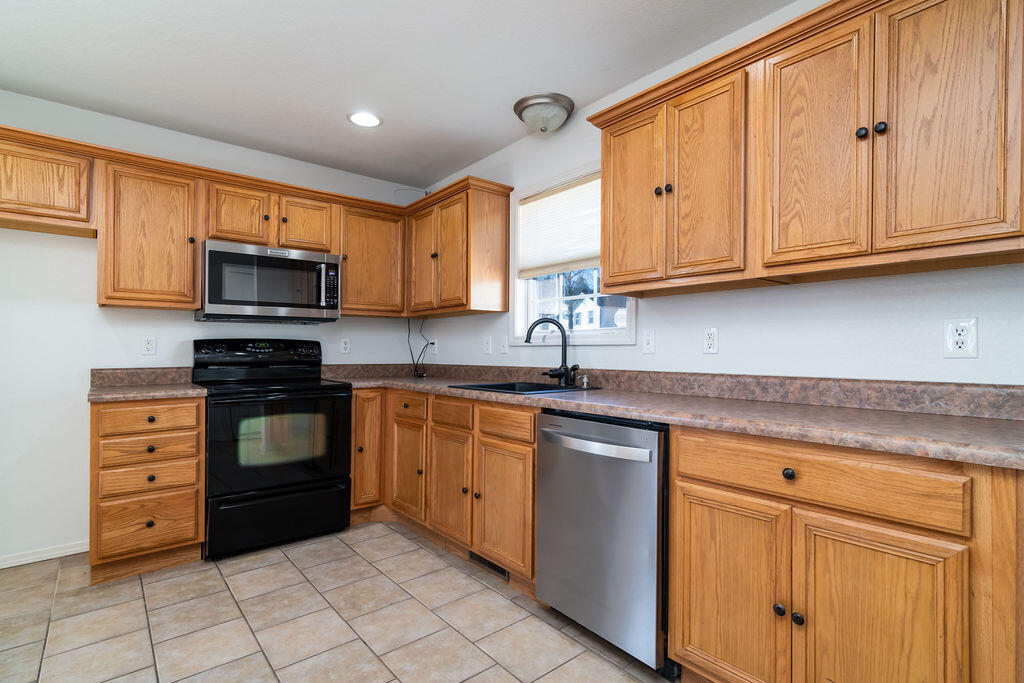 450 Eagle Drive Property Photo 4