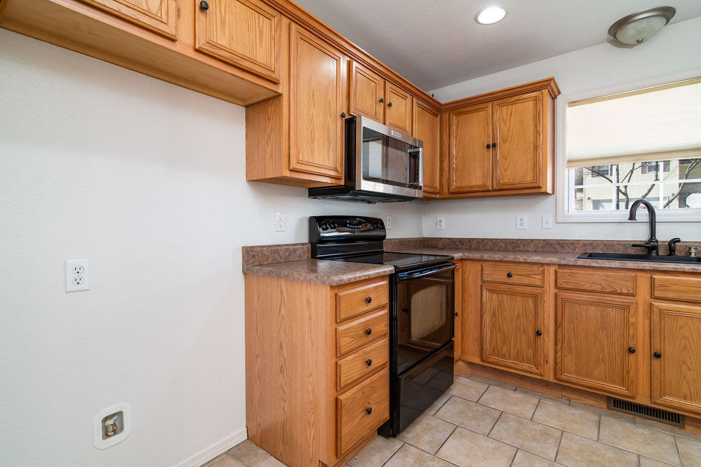 450 Eagle Drive Property Photo 6