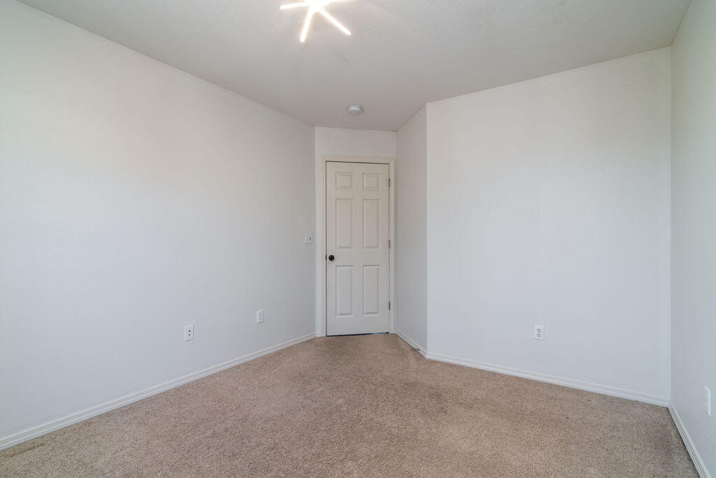 450 Eagle Drive Property Photo 24