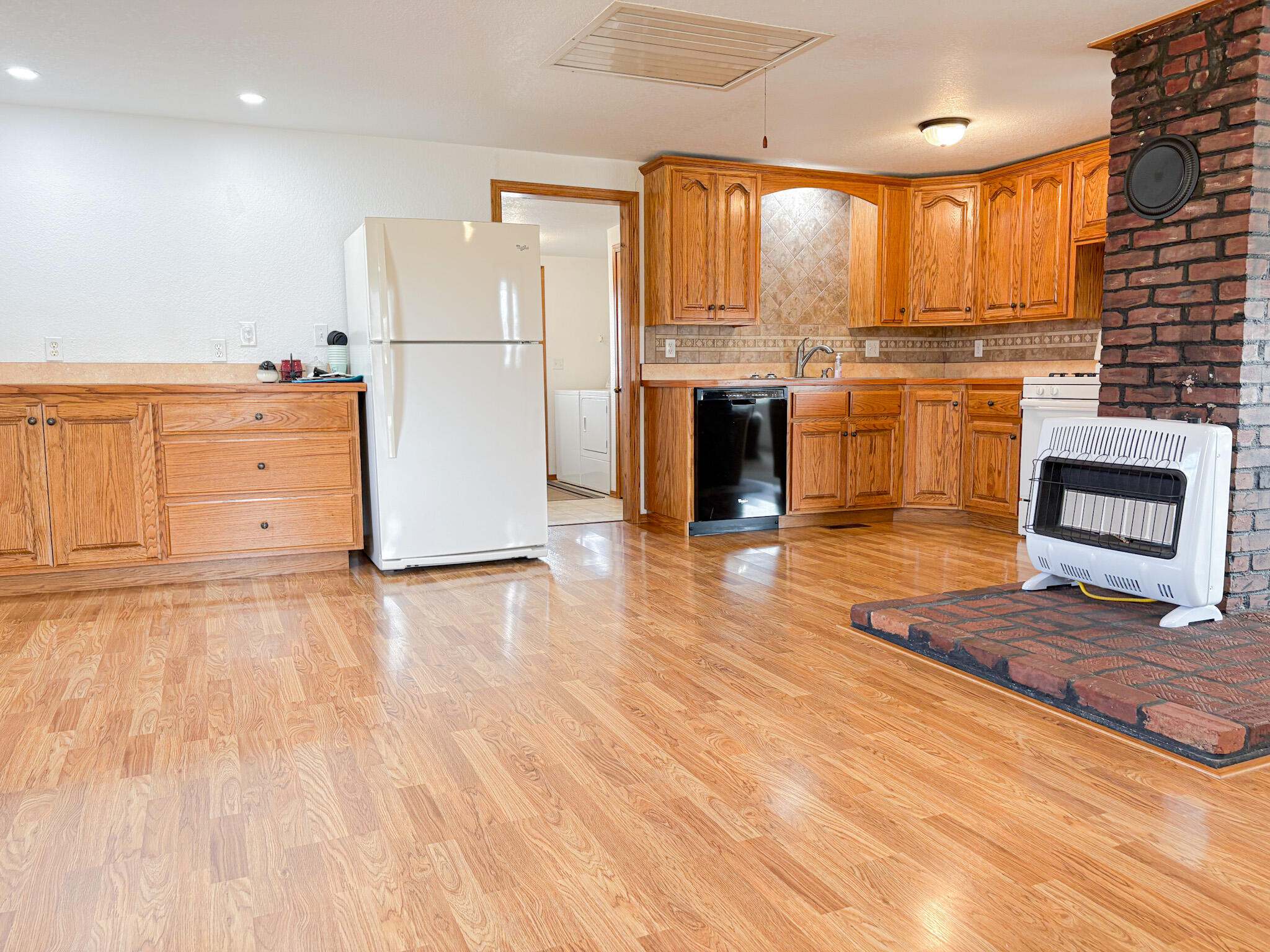 15481 Heron Drive Property Photo 5