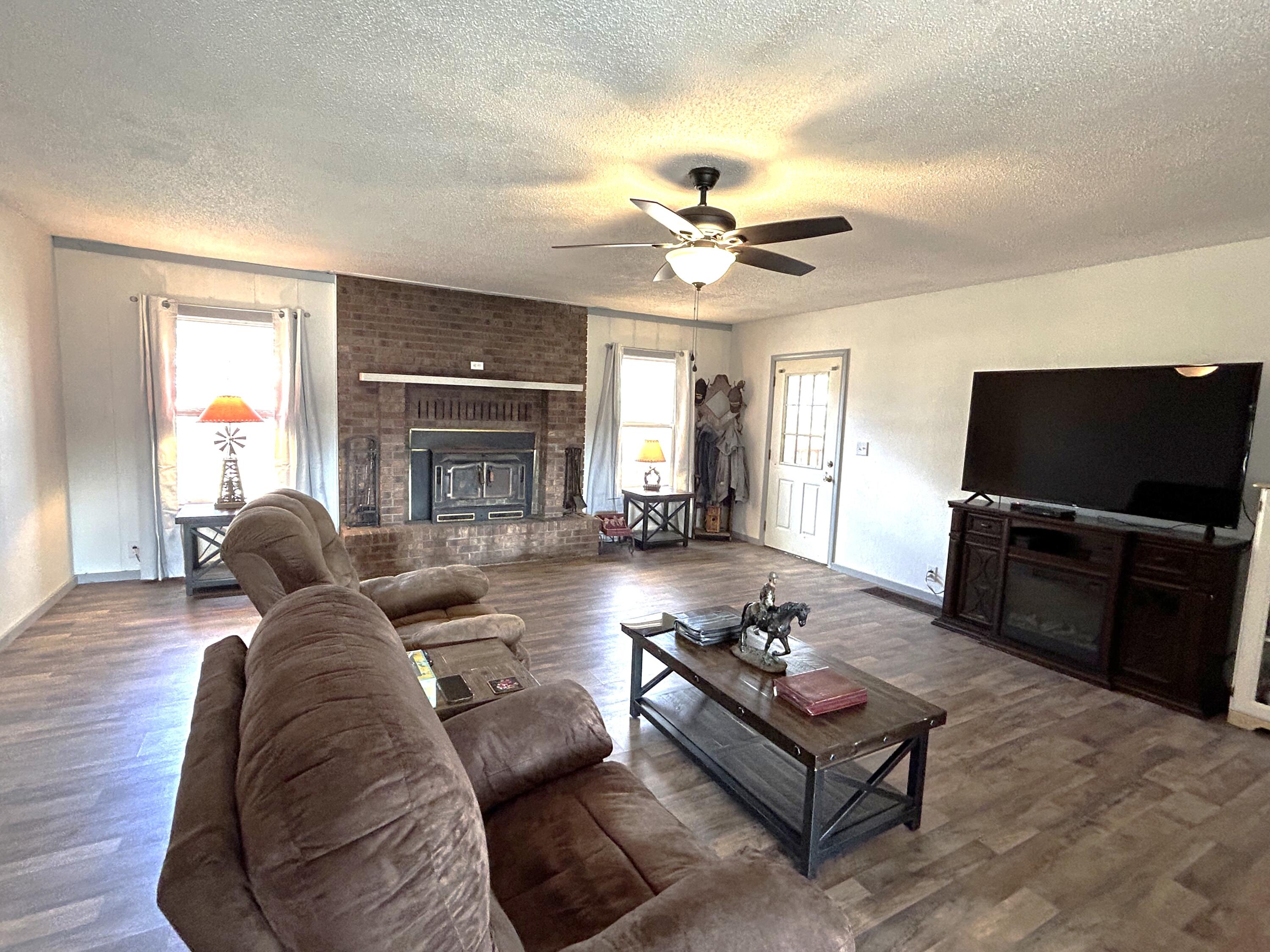 1522 County Road 404 Property Photo 5