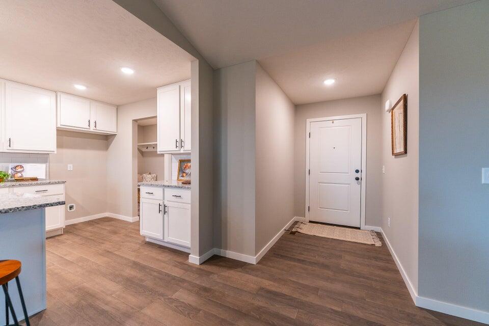 1408 East Command Court Property Photo 5
