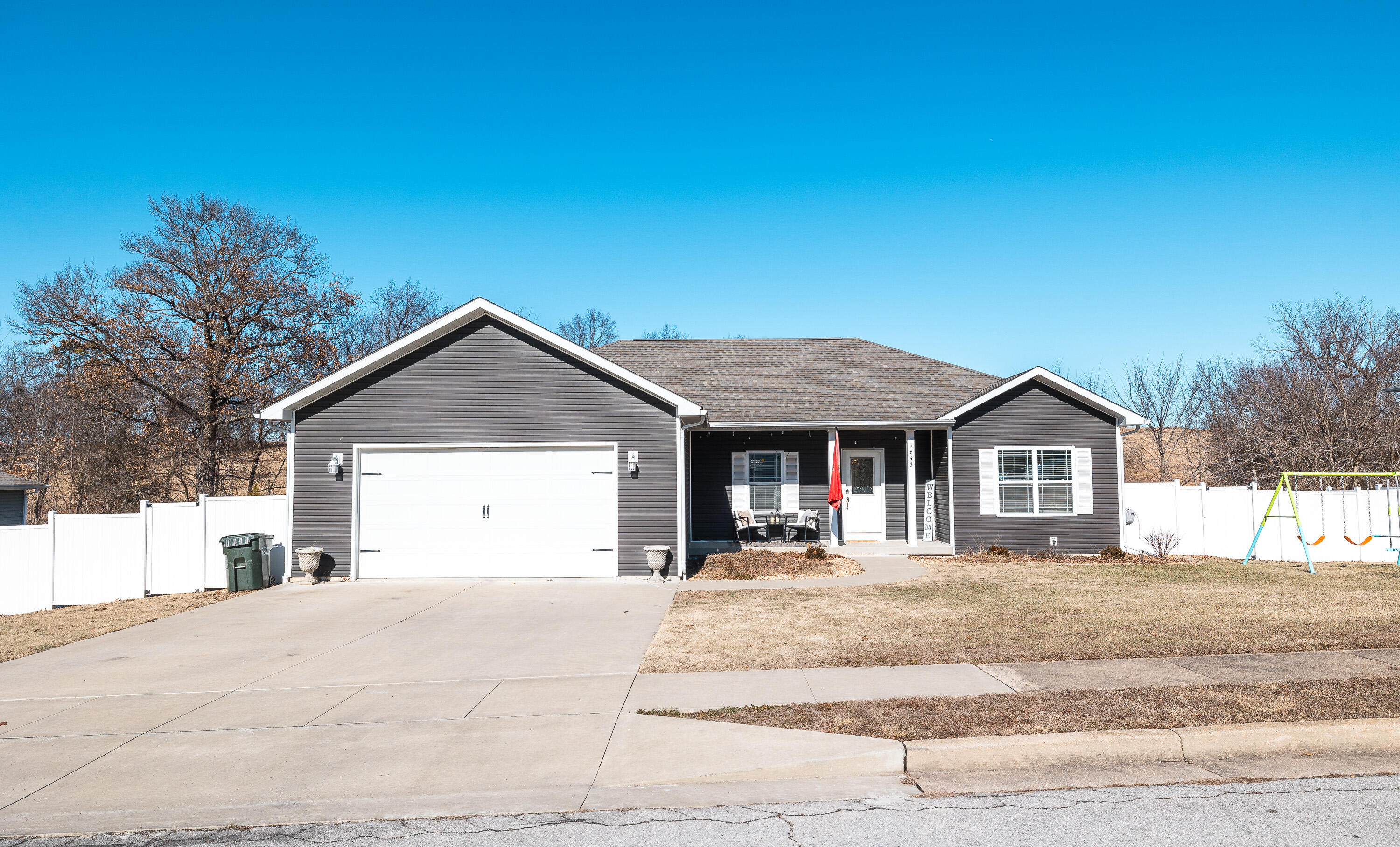 1643 Columbia Avenue Property Photo 2