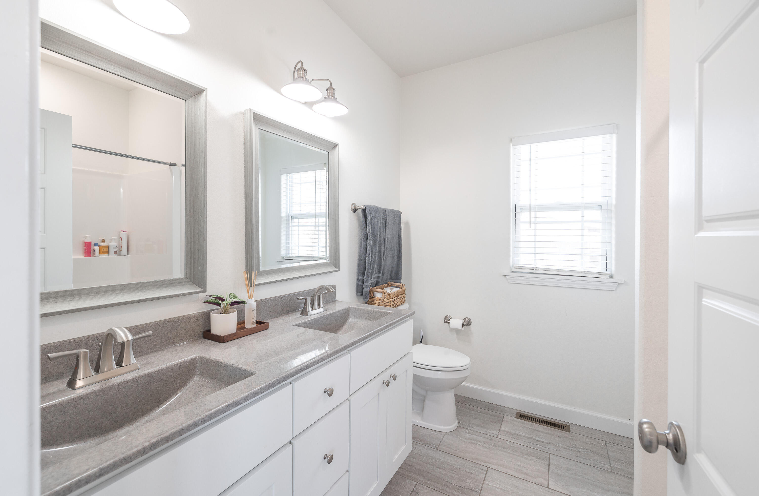 1643 Columbia Avenue Property Photo 17