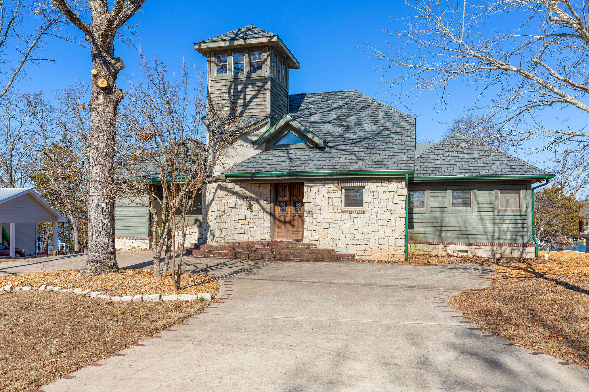 458 Tina Street Property Photo 5