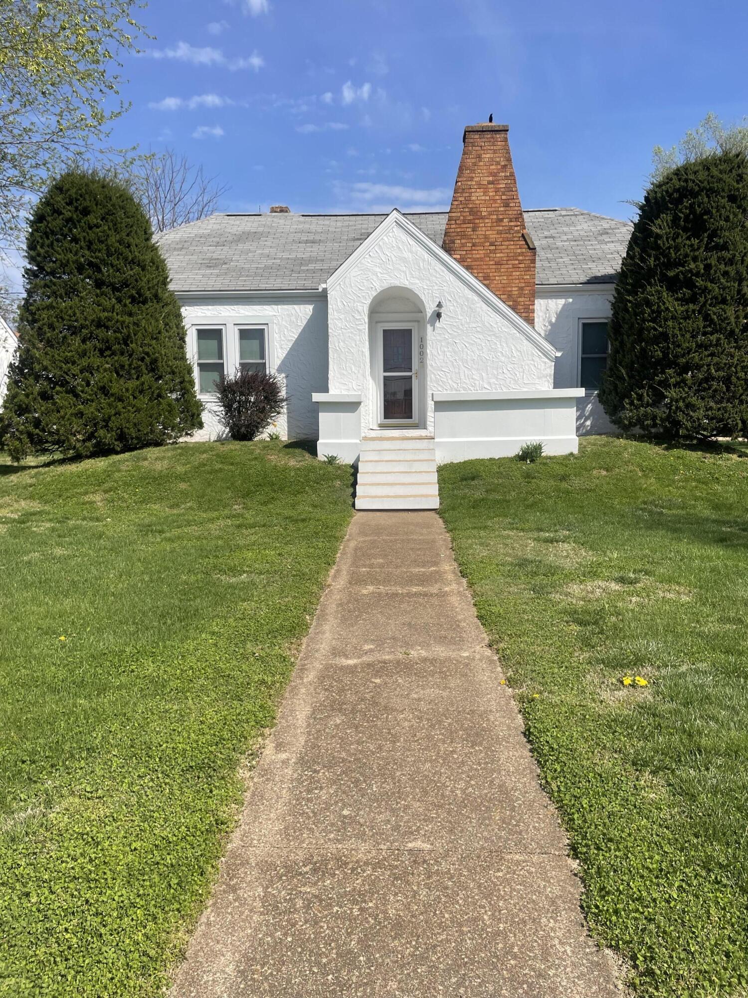 1002 Ozark Avenue Property Photo 1