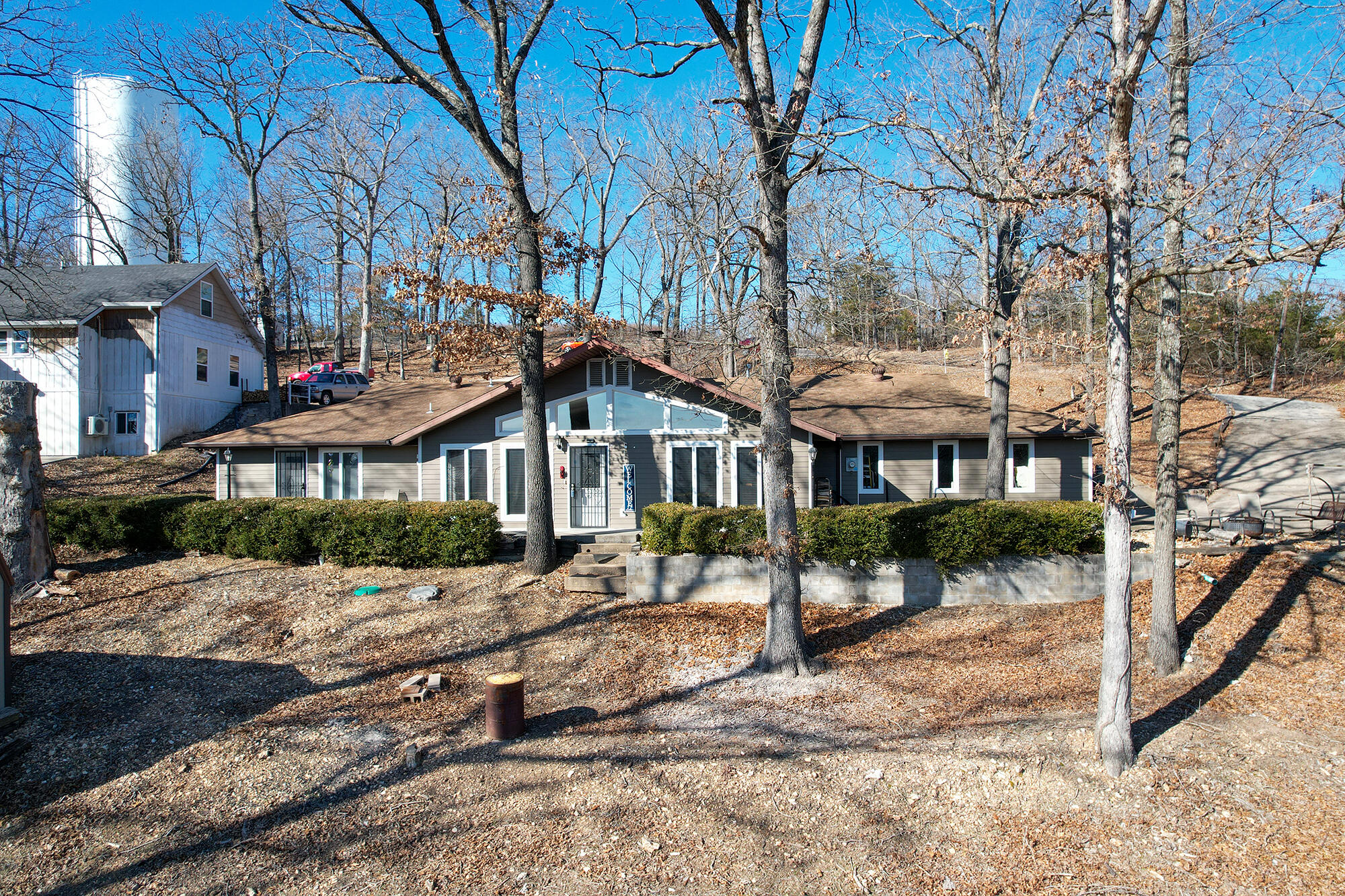 274 Skyline Road Property Photo 1