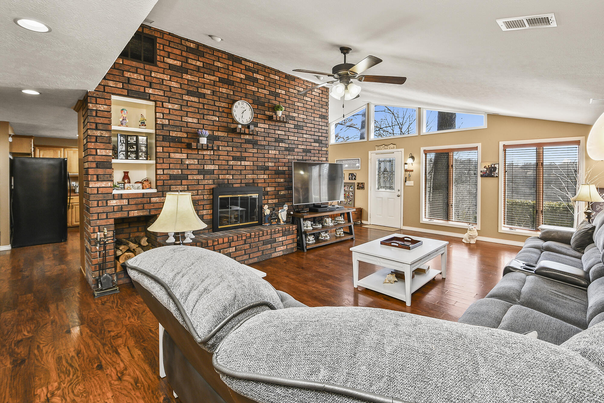 274 Skyline Road Property Photo 8
