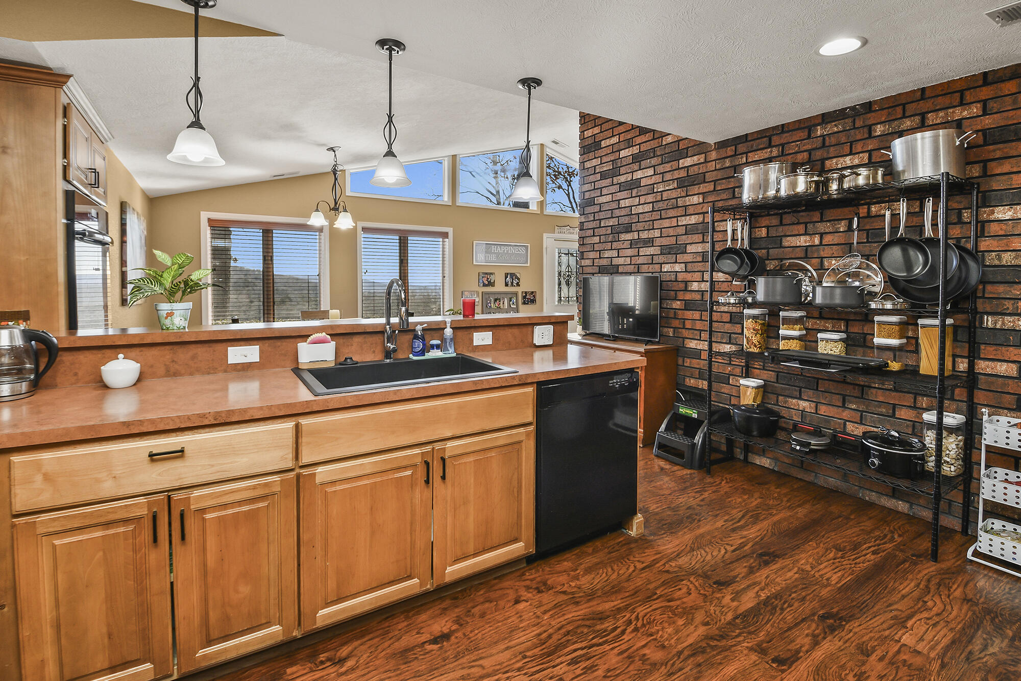 274 Skyline Road Property Photo 13